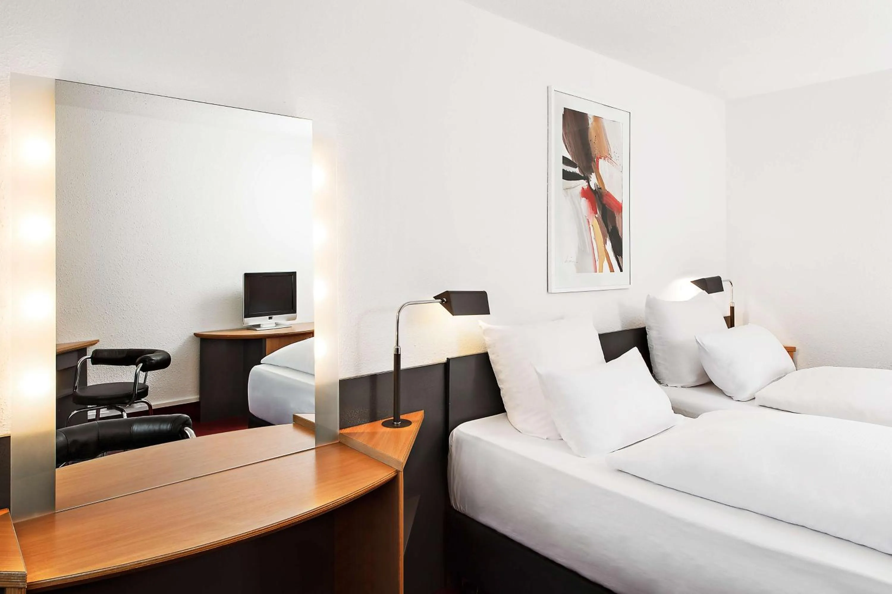 Standard Double or Twin Room in NH Hirschberg Heidelberg