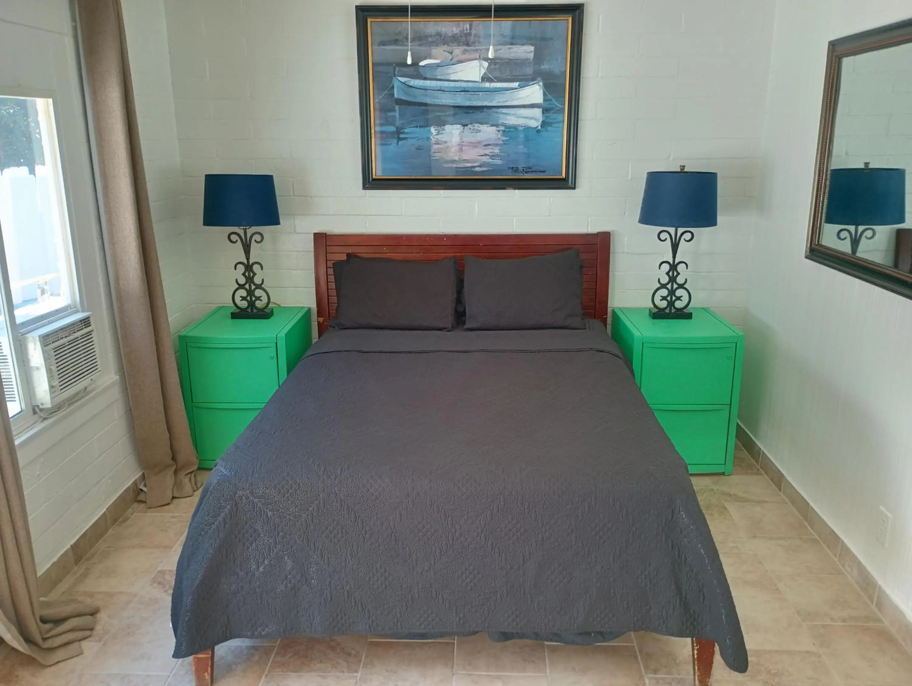 Queen with Kitchenette in Oceana Boutique Hotel