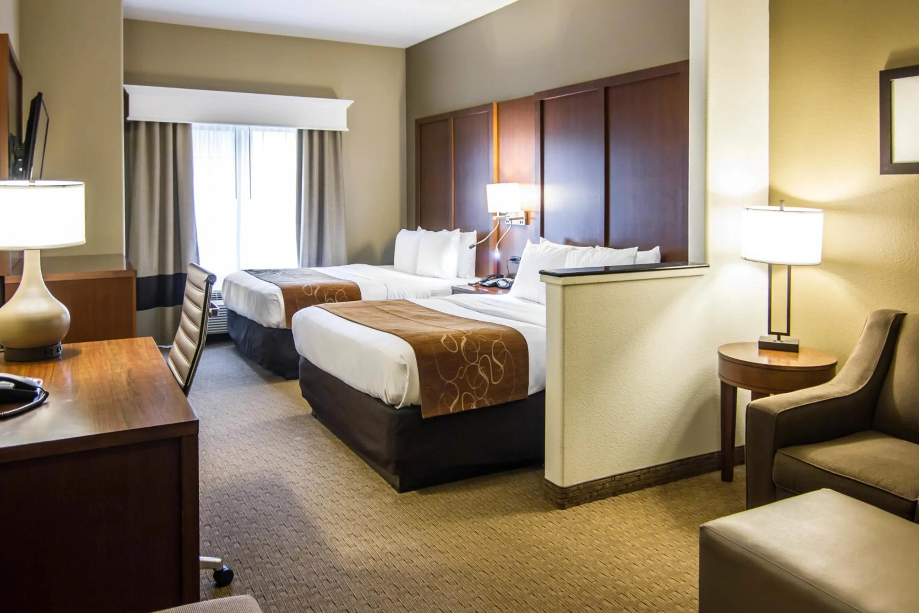 Queen Suite - Non-Smoking in Comfort Suites Marshall