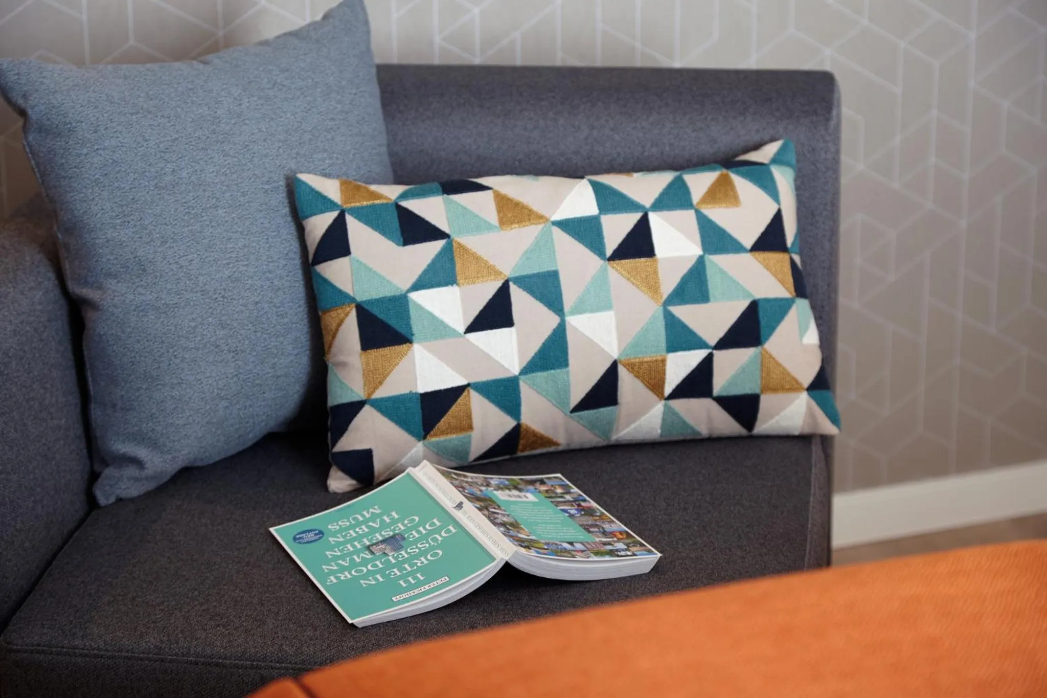 Standard Queen Room in Holiday Inn - the niu, Hub Dusseldorf Messe by IHG