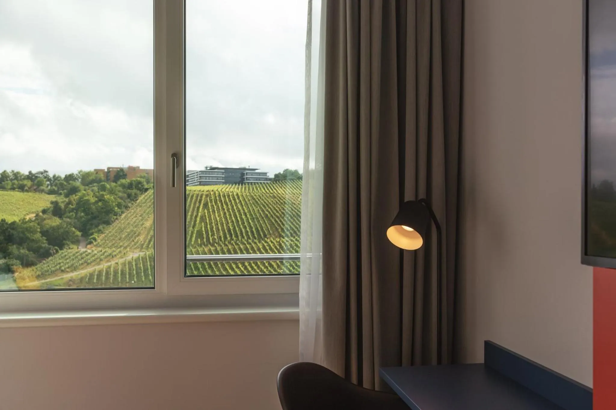 Standard Queen Room in Holiday Inn - the niu, Form Stuttgart Feuerbach by IHG