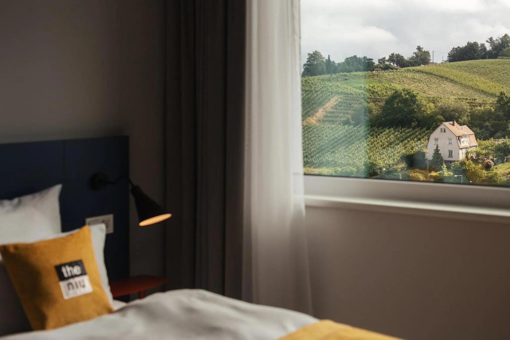 Standard Queen Room - Disability Access in Holiday Inn - the niu, Form Stuttgart Feuerbach by IHG