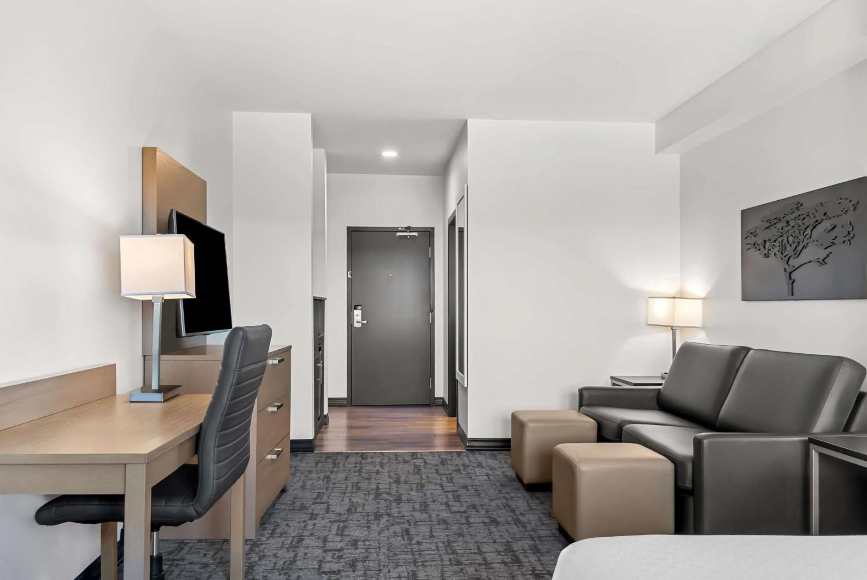 King Suite with Kitchenette in Best Western Plus Winkler