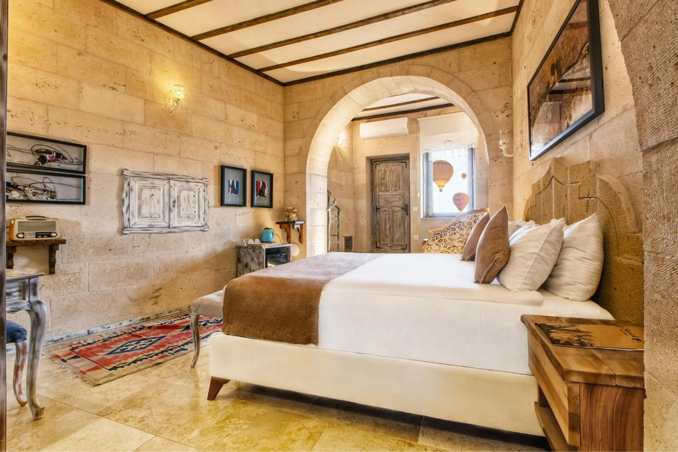 Deluxe Double or Twin Room with Mountain View in Karlık Cave Suite Cappadocia