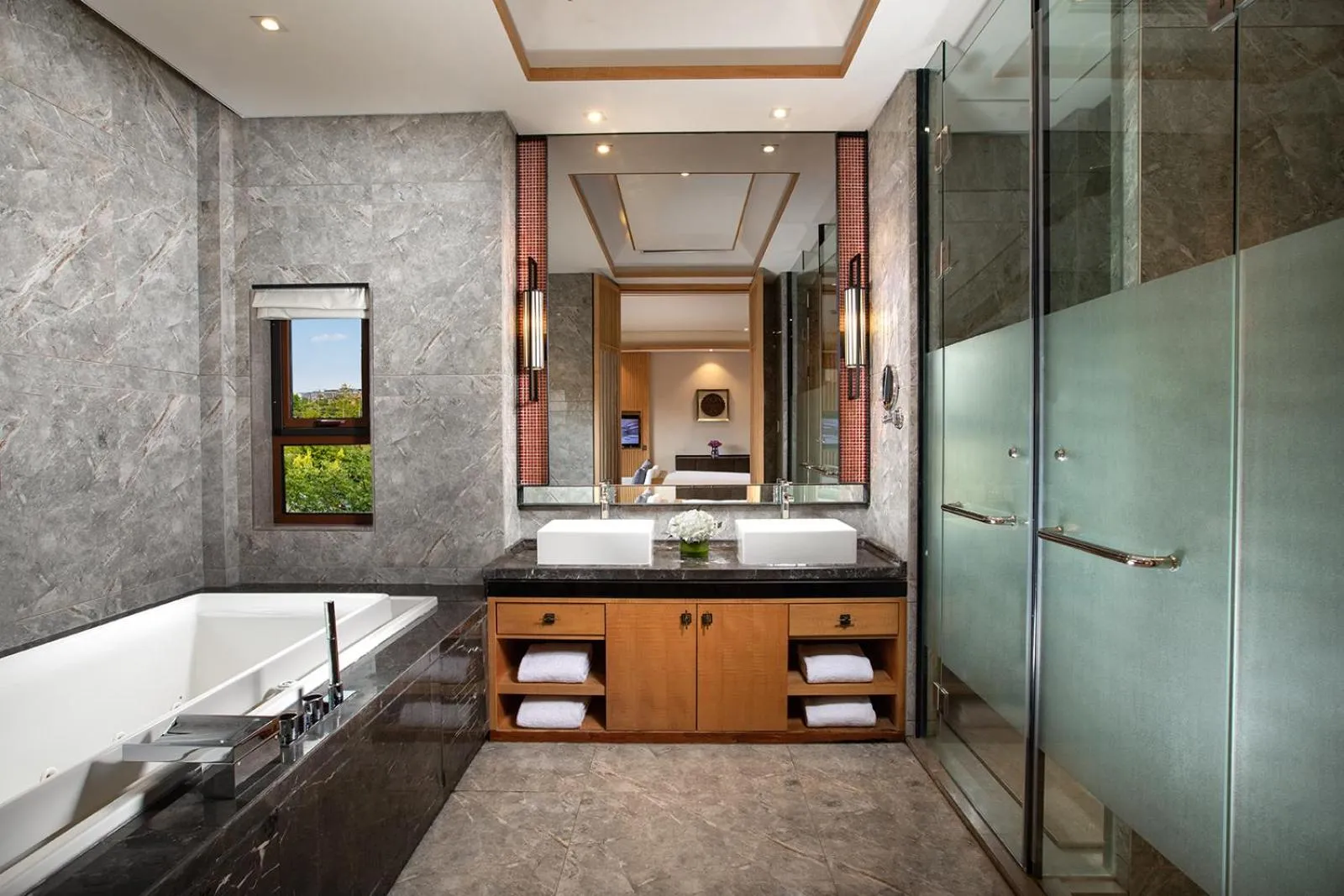 One-Bedroom Villa with Hot Spring - Non-Smoking in Holiday Inn Dalian Hot Spring by IHG