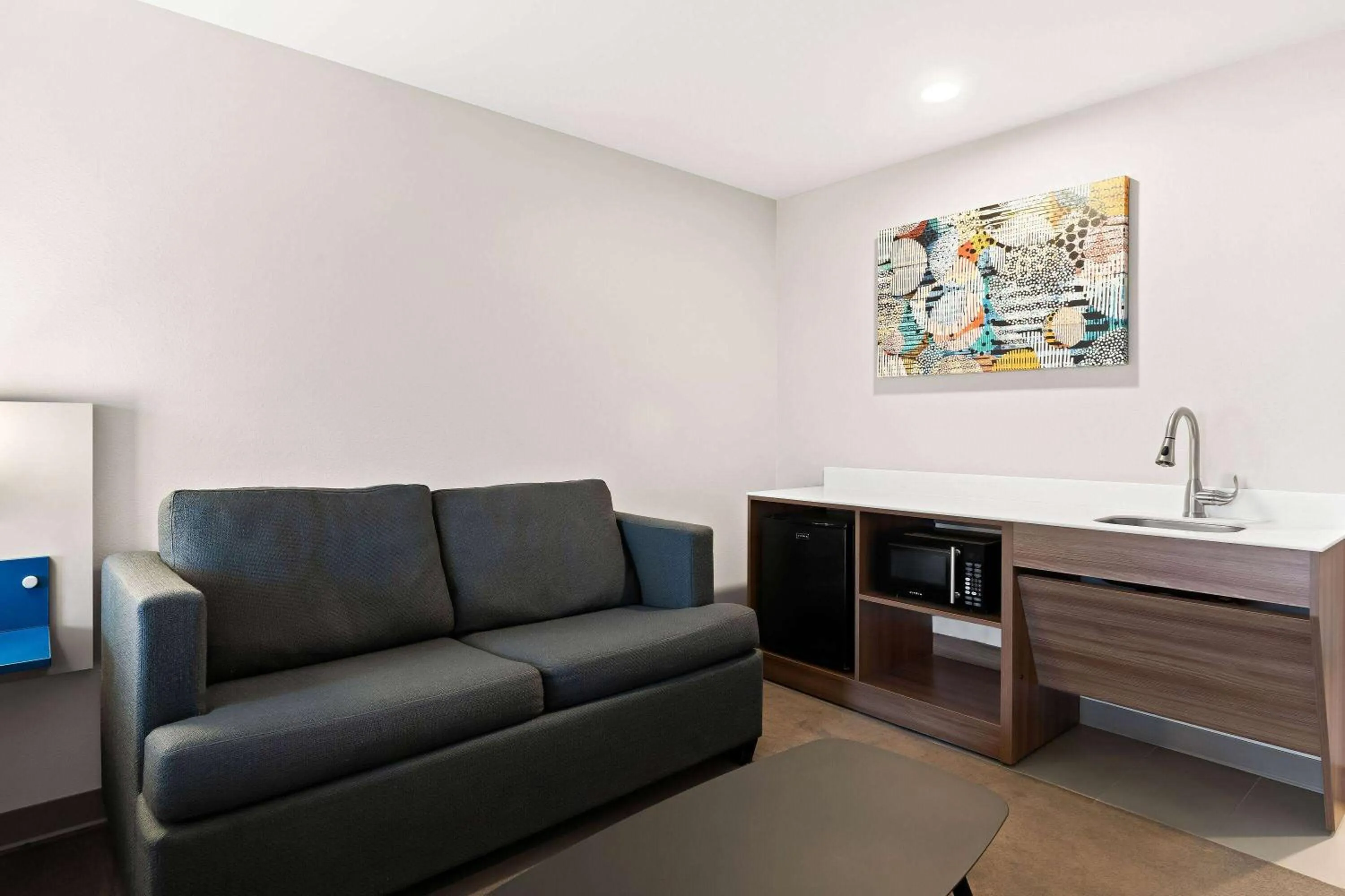 One-Bedroom King Suite - Mobility Accessible/Non-Smoking in Holiday Inn Express & Suites George - Quincy South by IHG