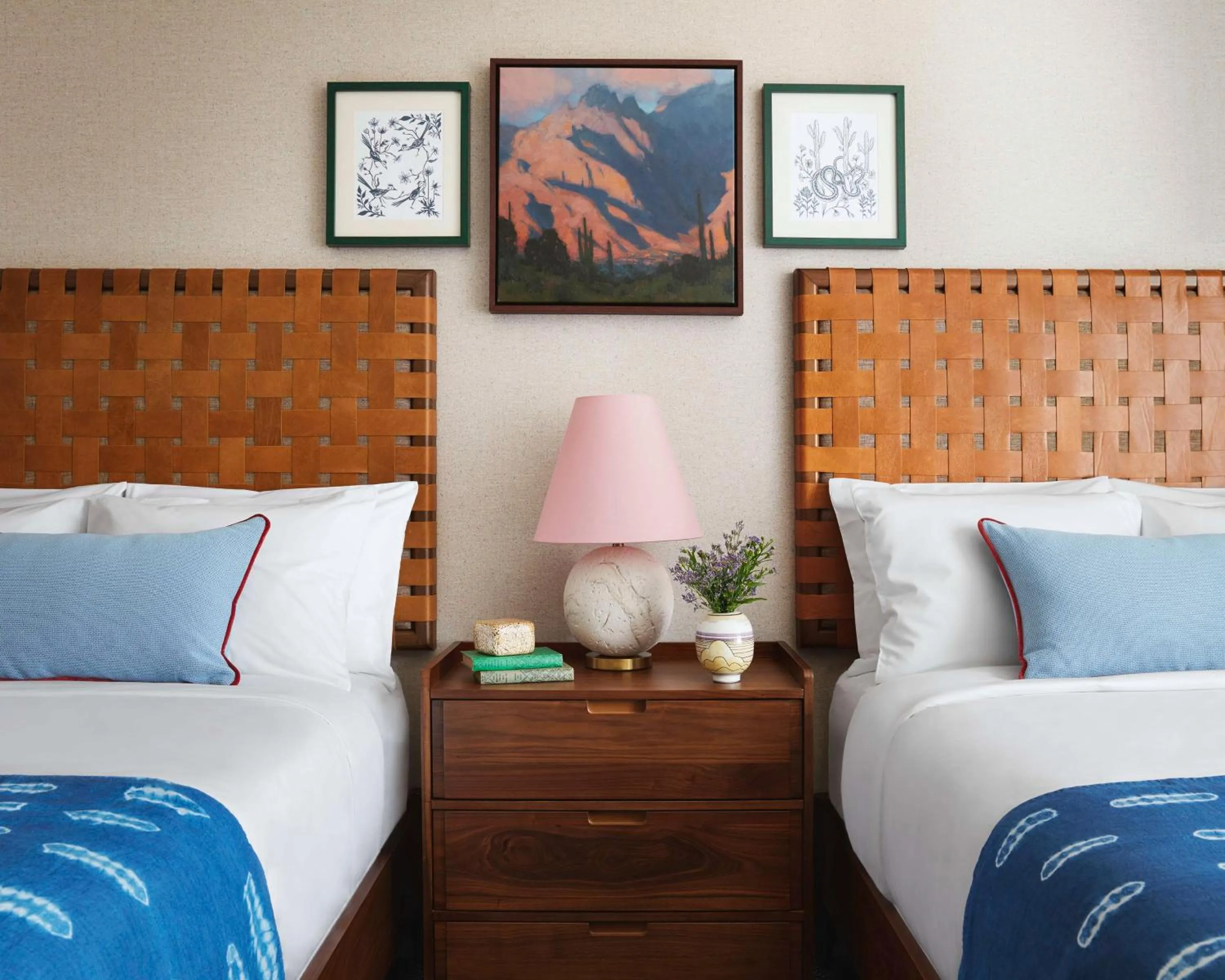 Queen Room with Two Queen Beds - Mobility Access in Graduate by Hilton Tucson