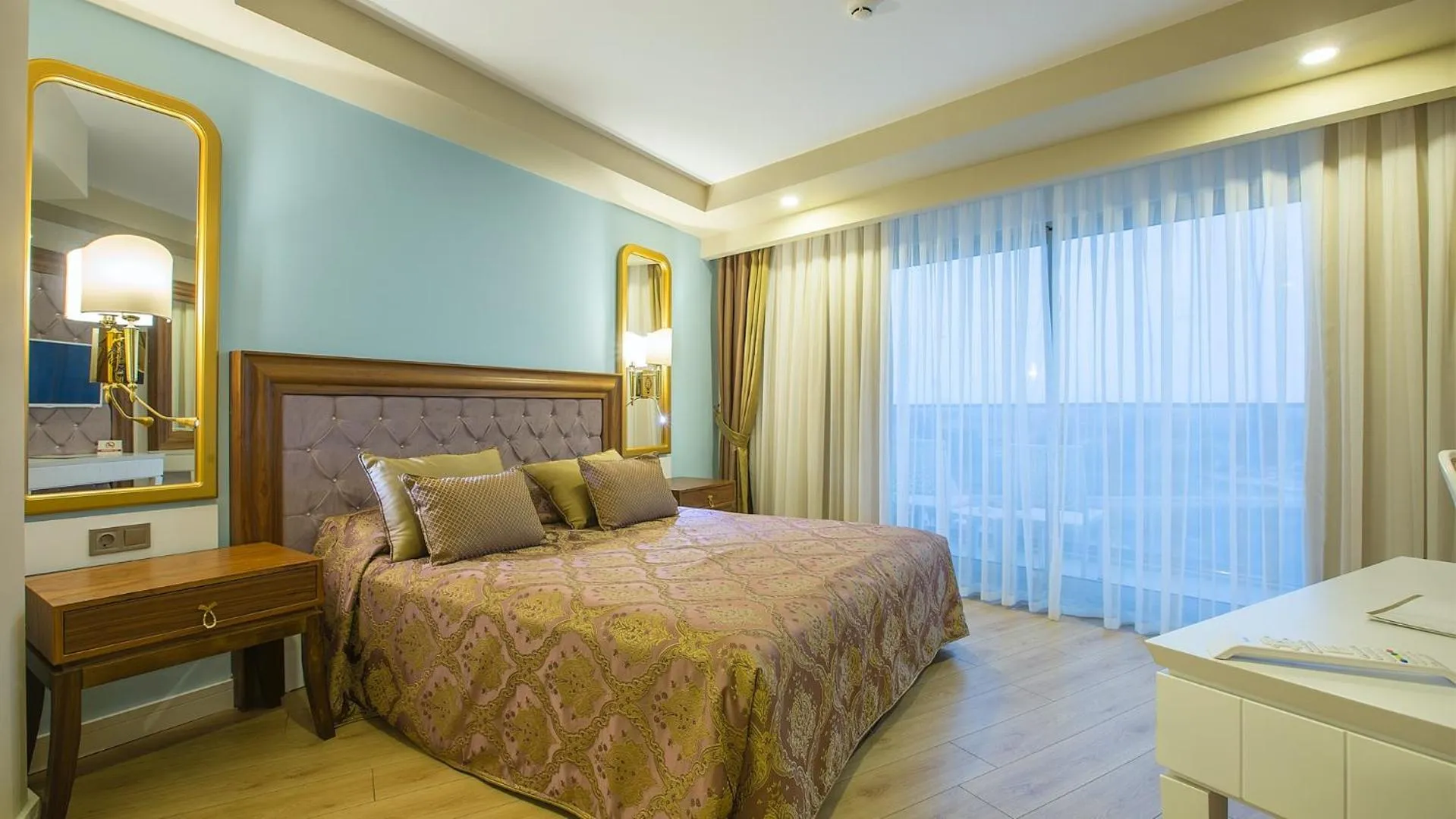 Junior Suite in J'adore Deluxe Hotel & Spa Ultra All Inclusive