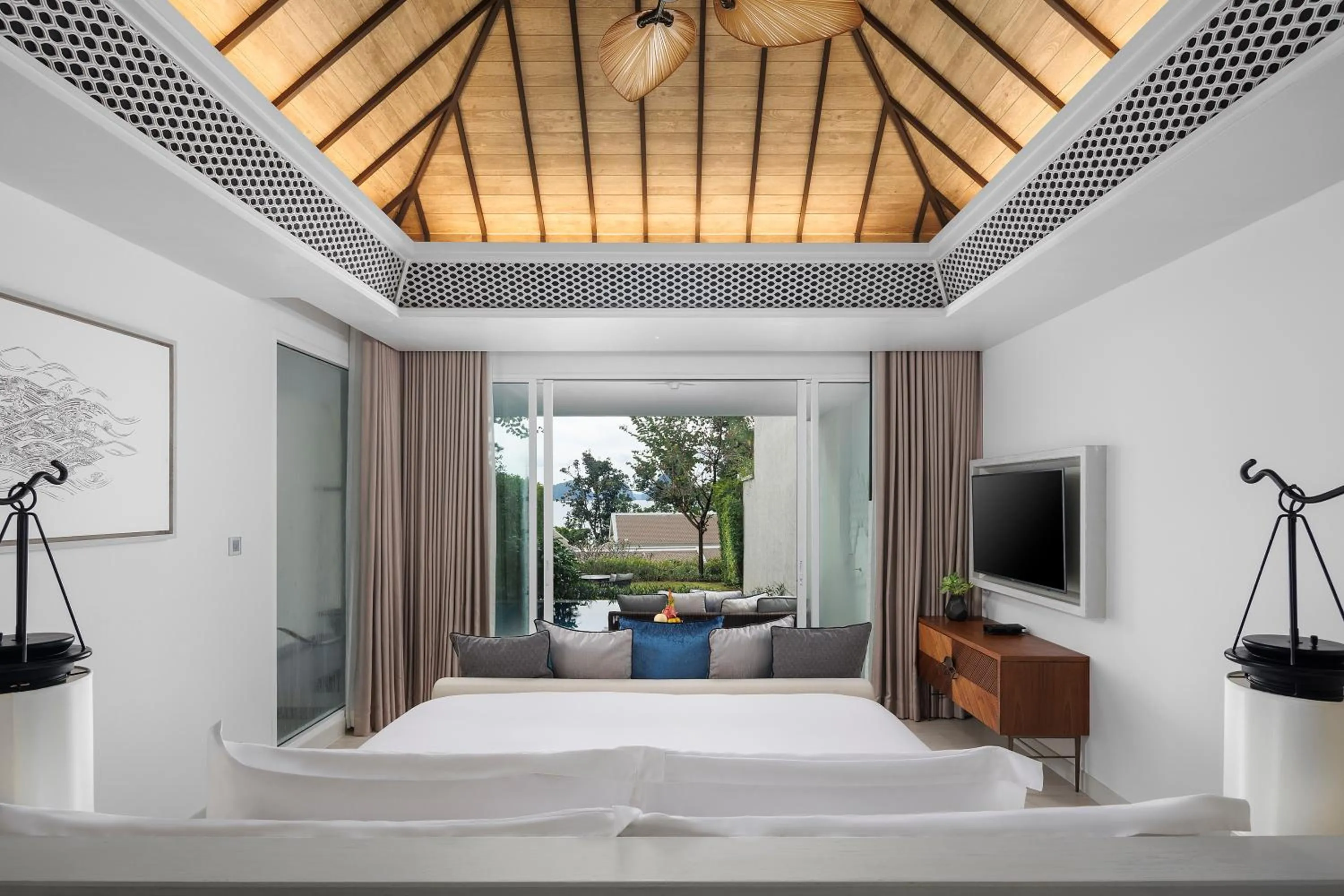 Deluxe Garden Pool Suite King in Banyan Tree Krabi