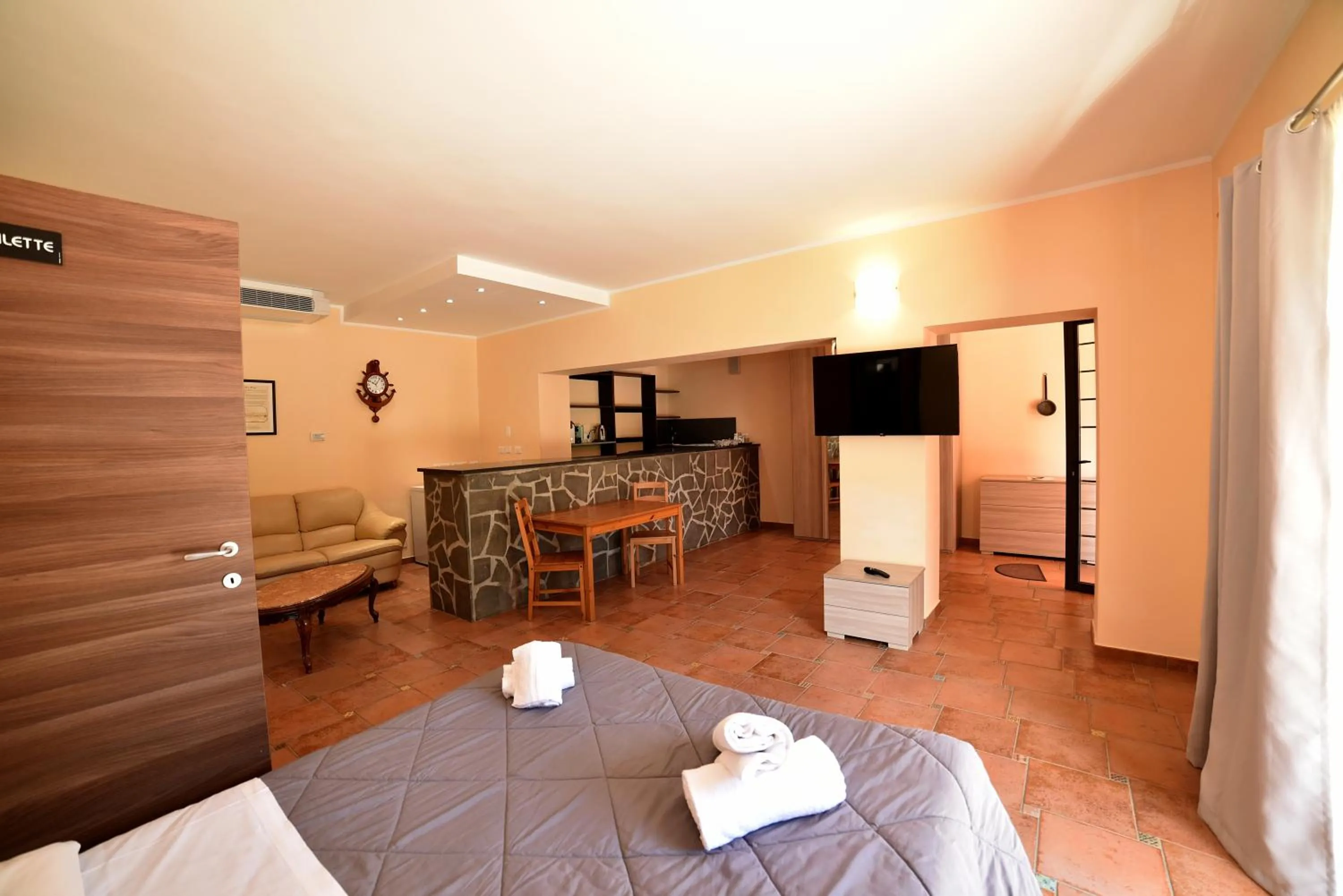 King Room in AIR B&B PLEASANT MOMENTS