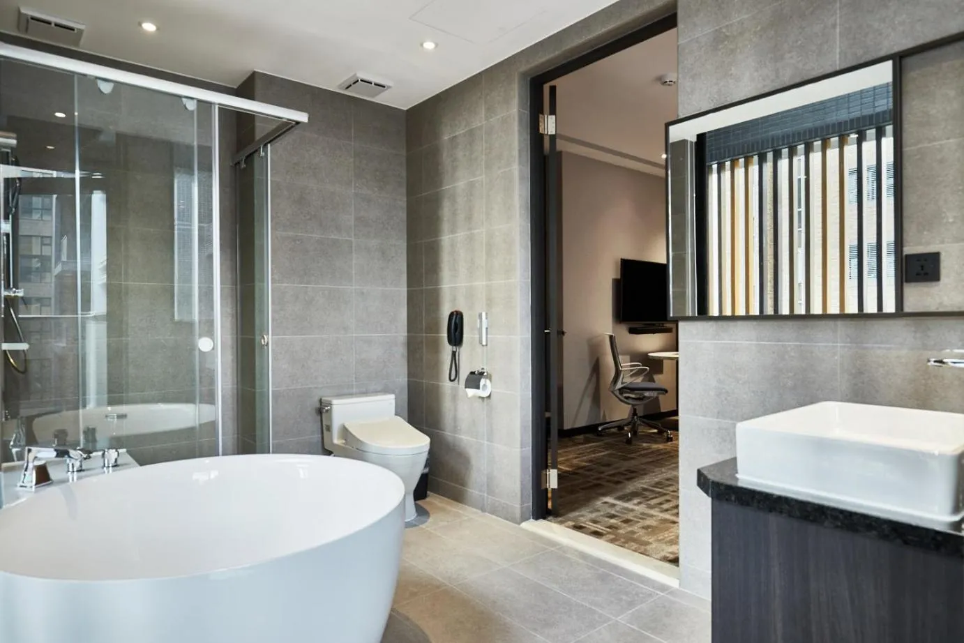 Queen Room with Terrace in The Tango Hotel Taipei Shilin