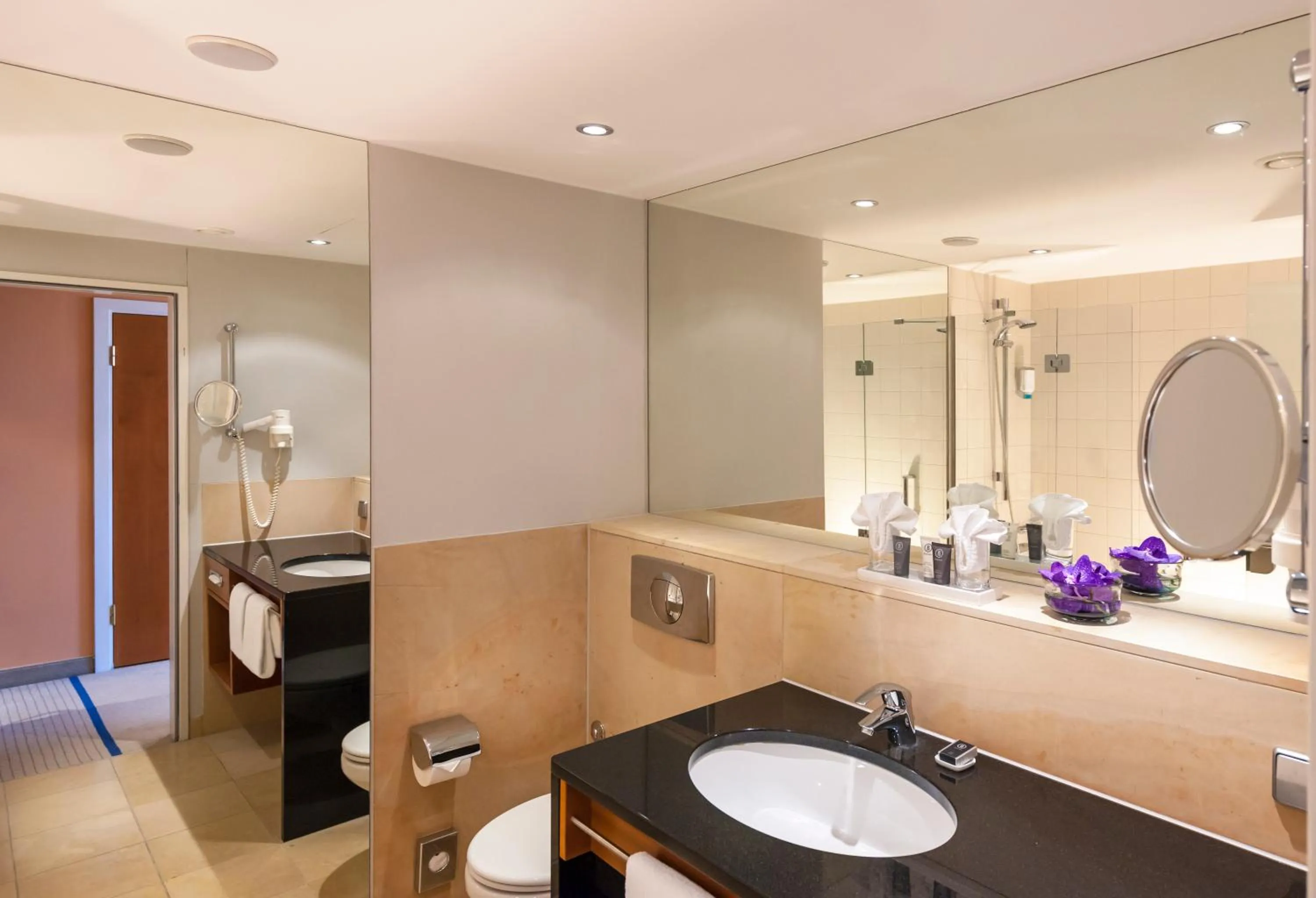 Comfort Room in Dorint Main Taunus Zentrum Frankfurt Sulzbach