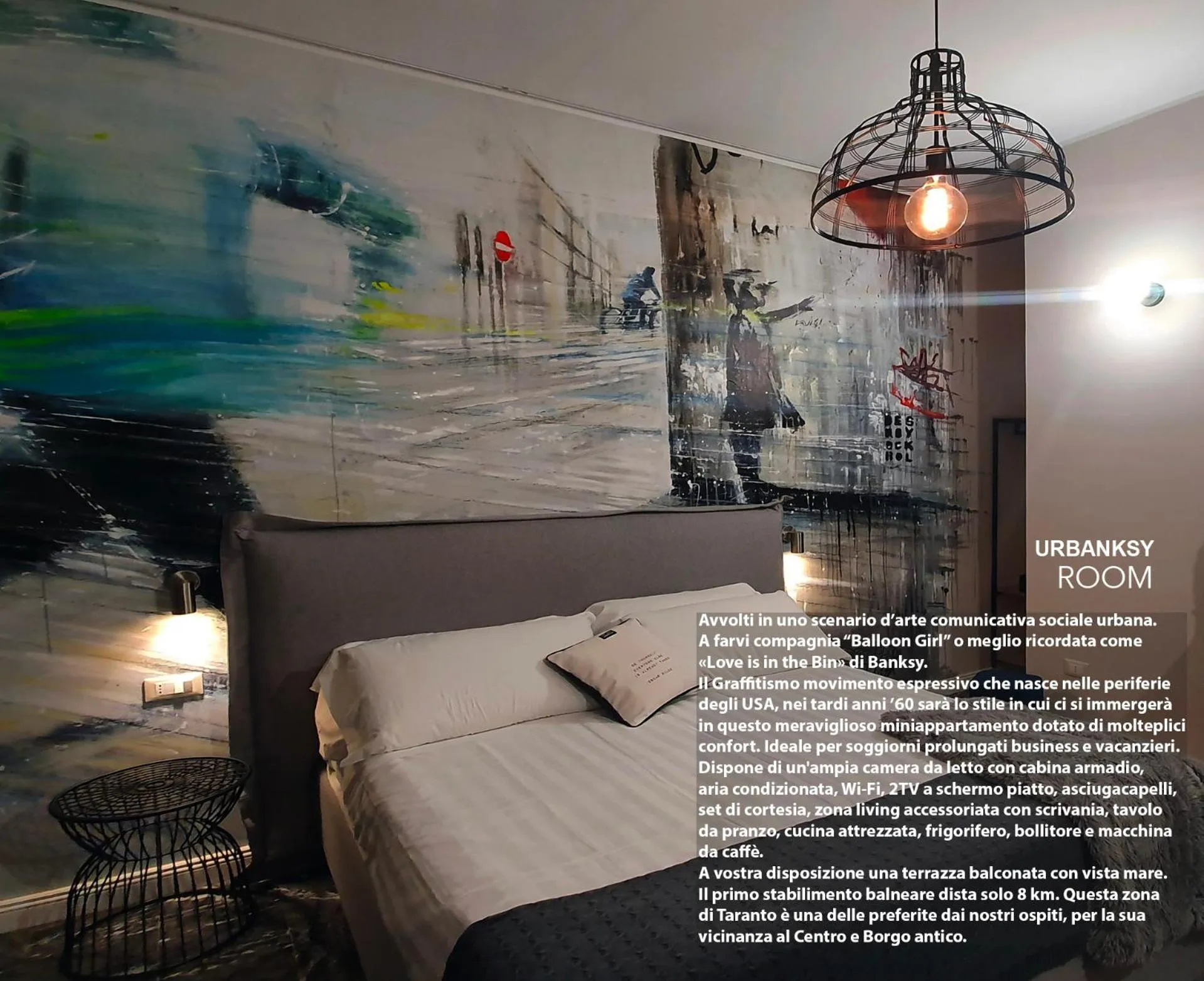 Apartment with Shower in Urban Rooms