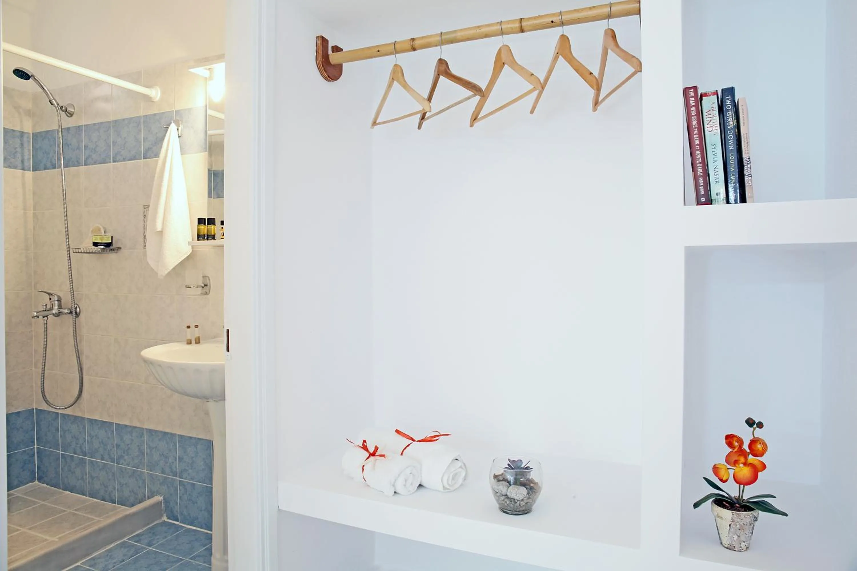 Double or Twin Room with Mountain View in Agistri Apartments