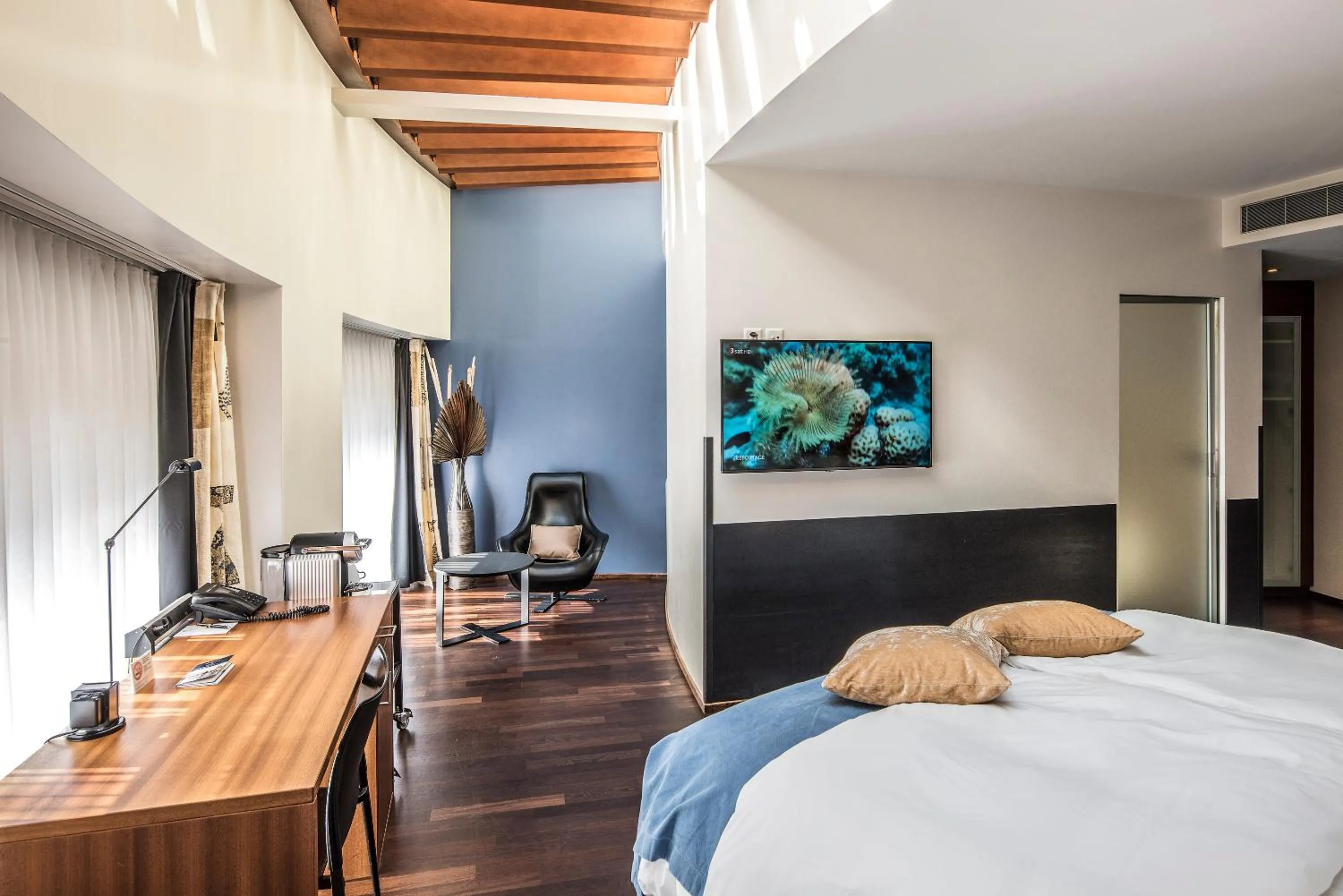 Superior Double Room in Central Plaza