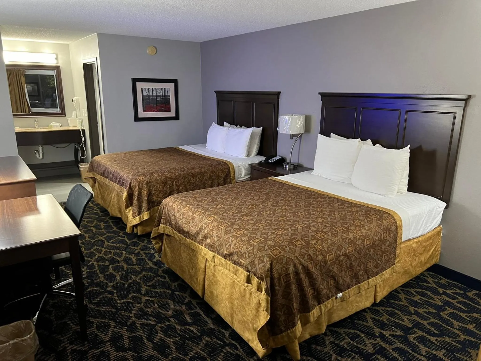 Queen Room with Two Queen Beds - Non-Smoking in Greenlight Inn & Suites St James