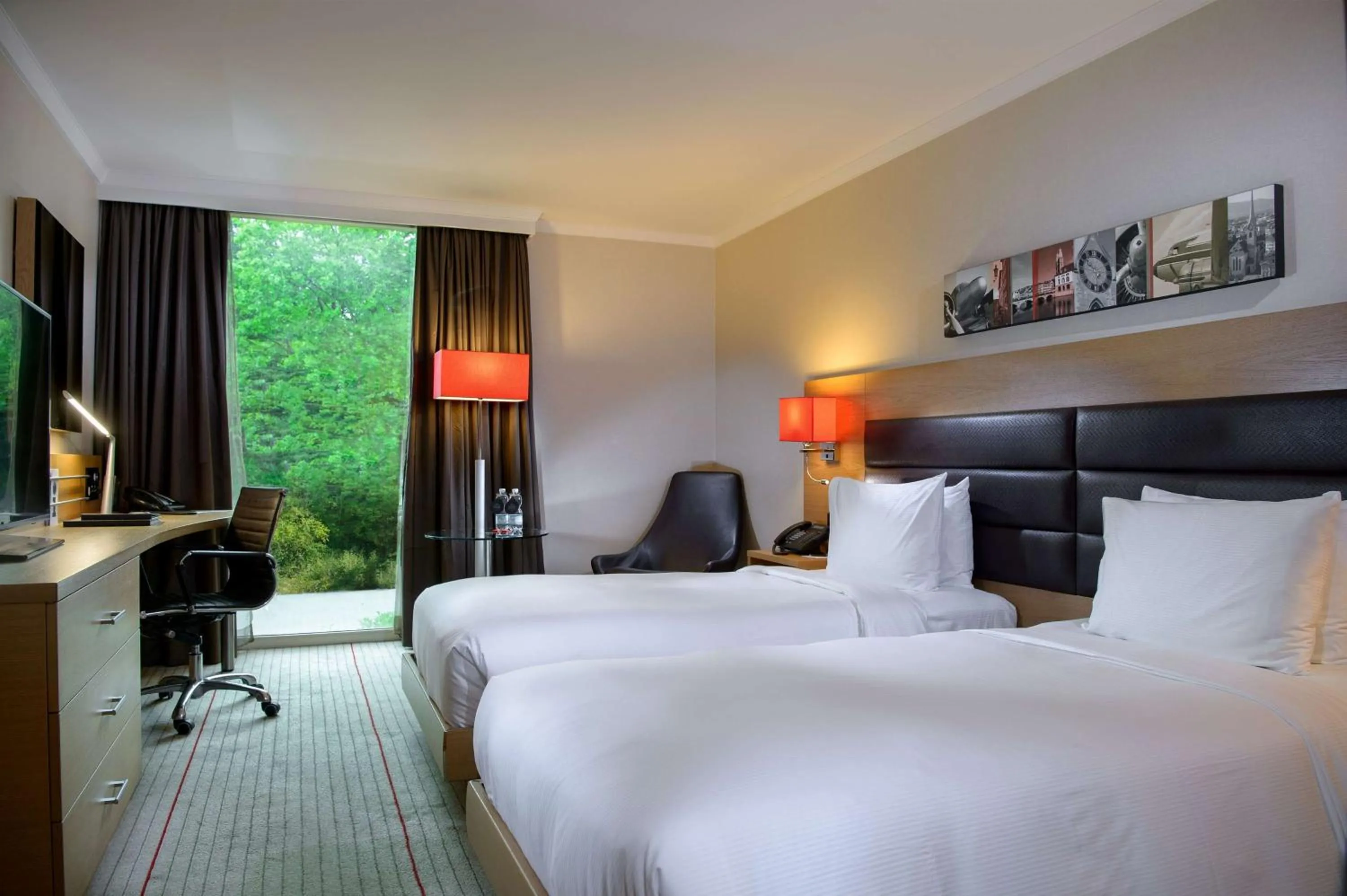 Twin Room in Hilton Zurich Airport
