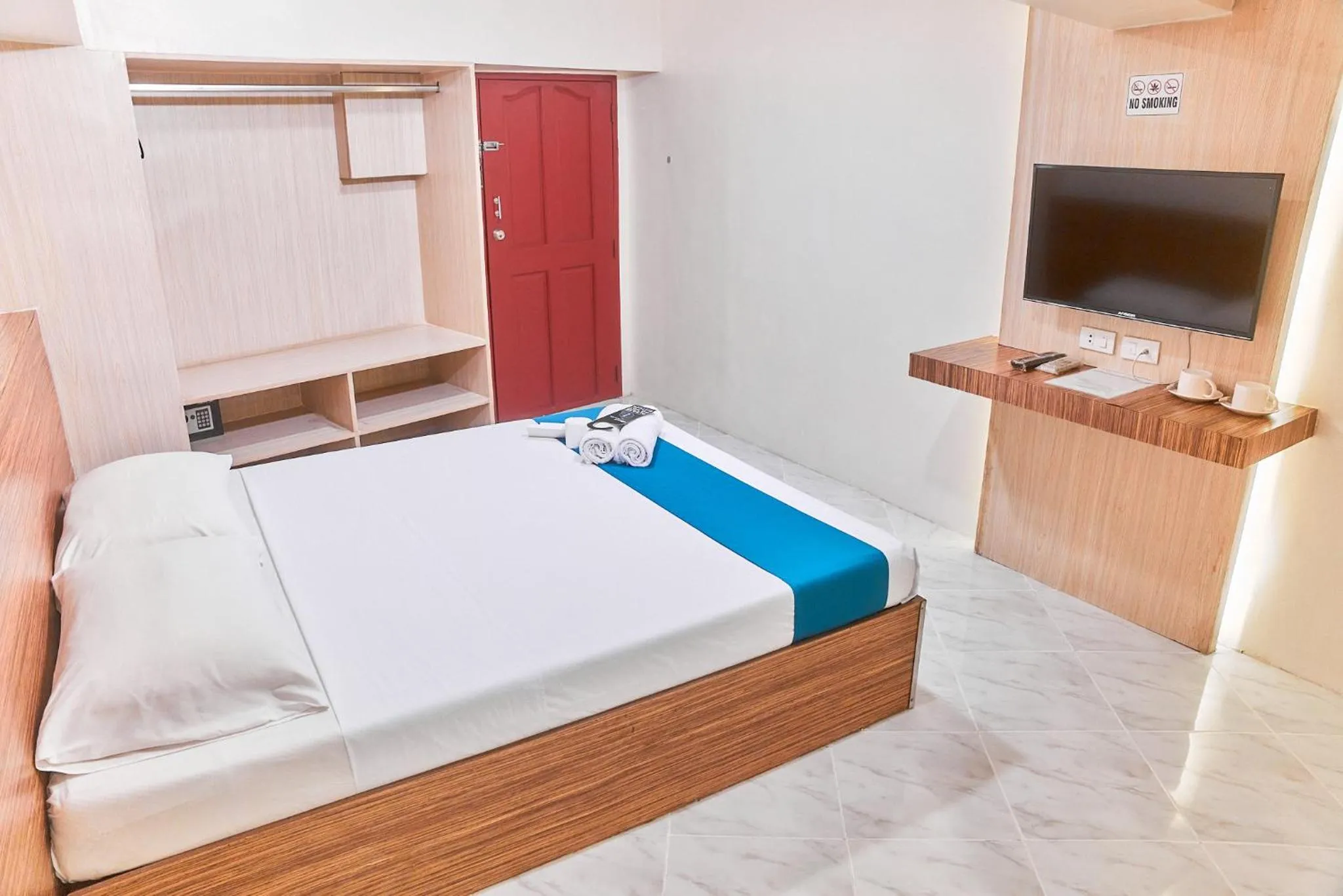 Standard Double Room in Circuit Hostel