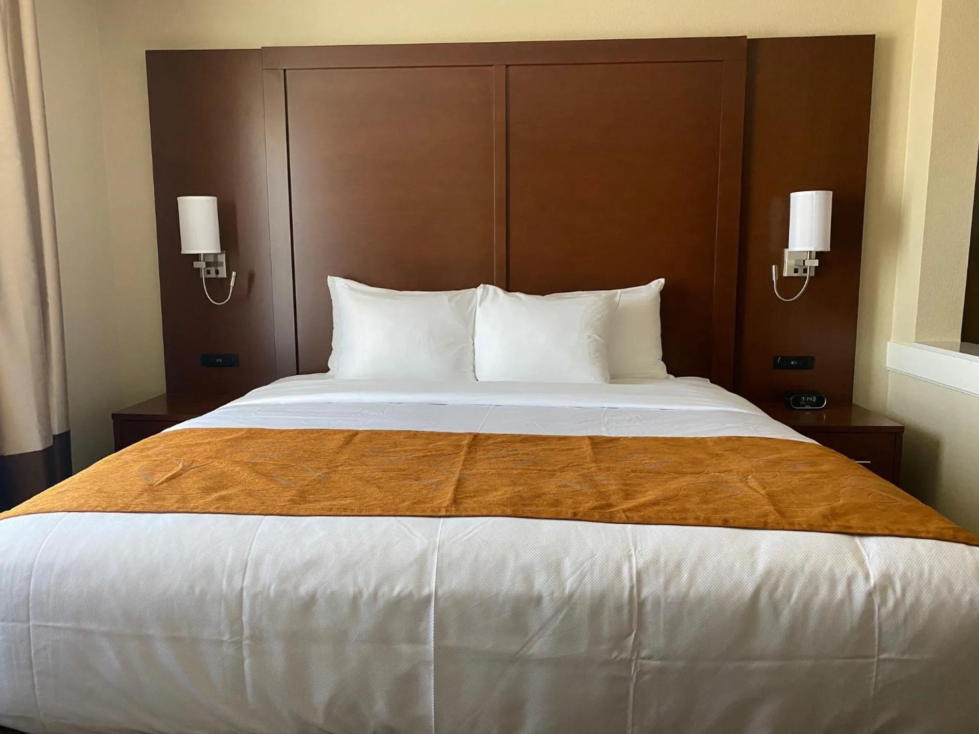 King Suite and Sofa Bed - Non-Smoking in Comfort Suites Midland West