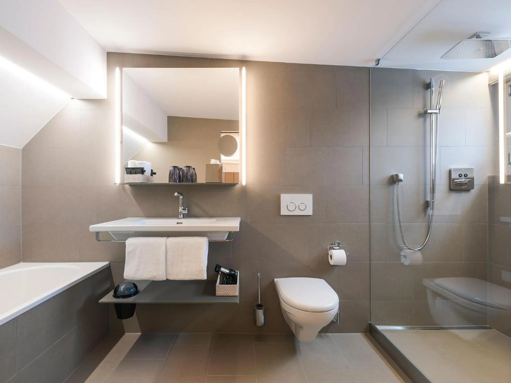 Suite with Balcony in Hotel Savoy