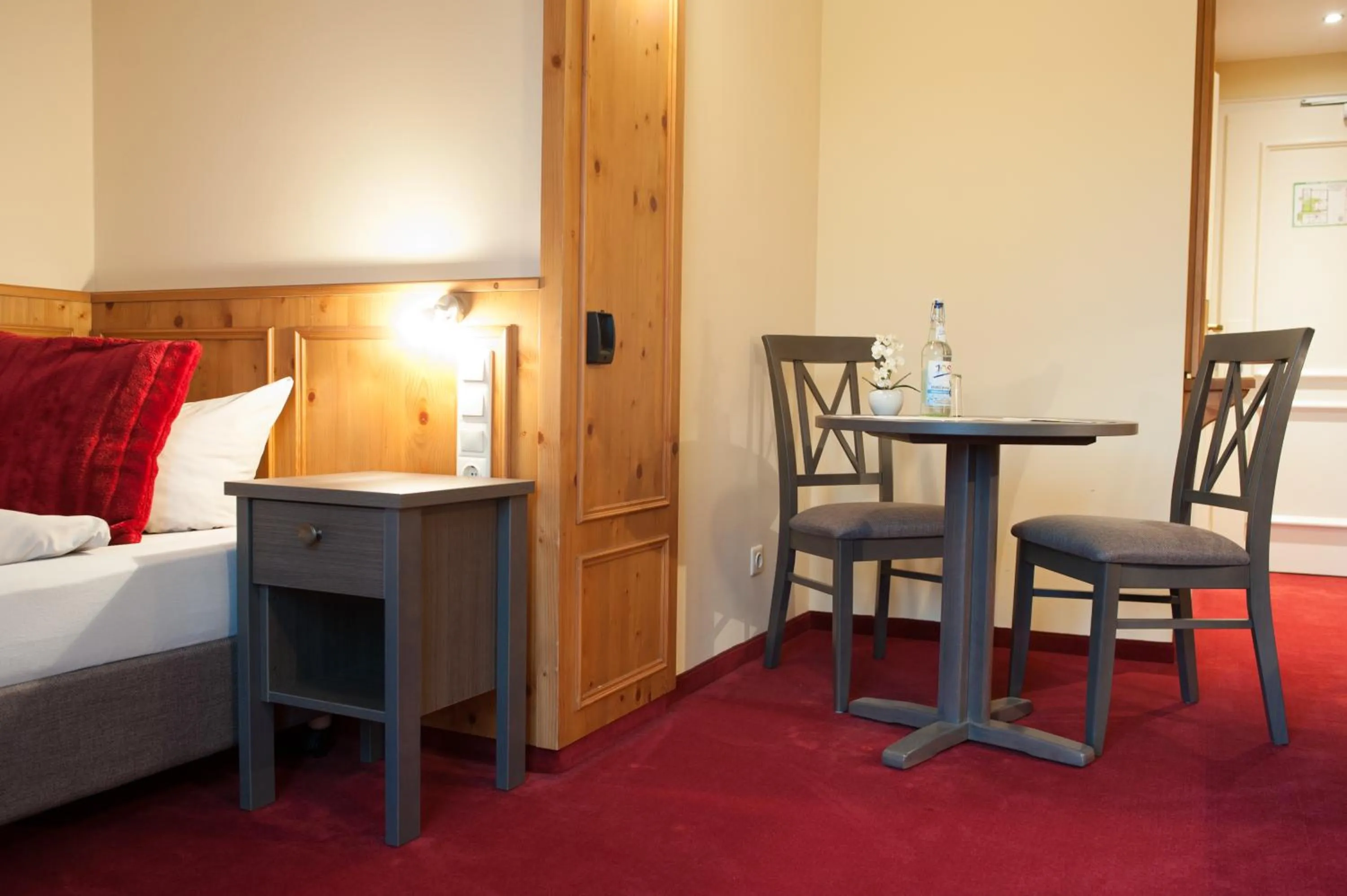 Single Room with Bathroom - single occupancy in Gästehaus Alte Schule