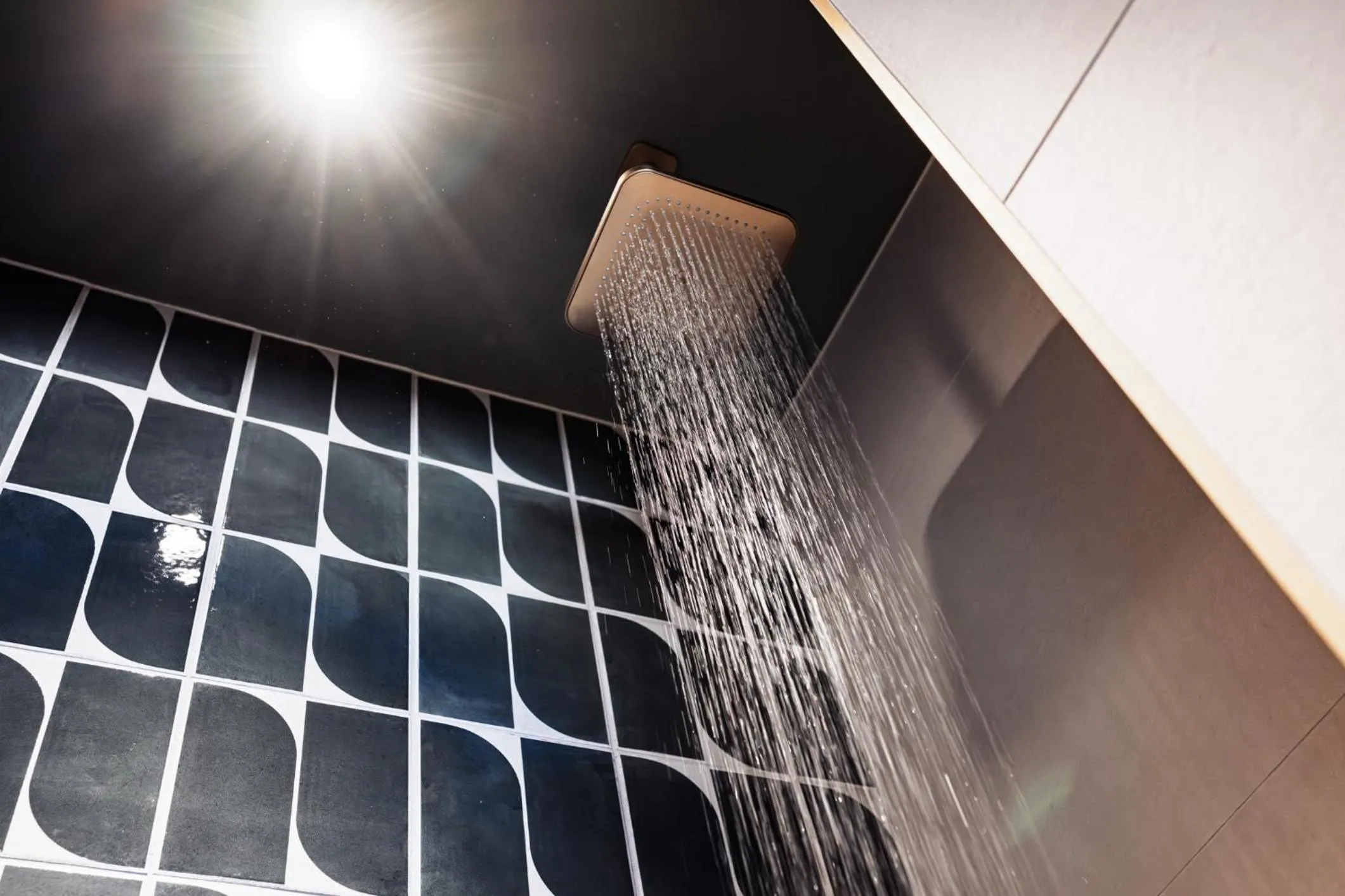 Deluxe One-Bedroom Apartment in The Queens Gladstone