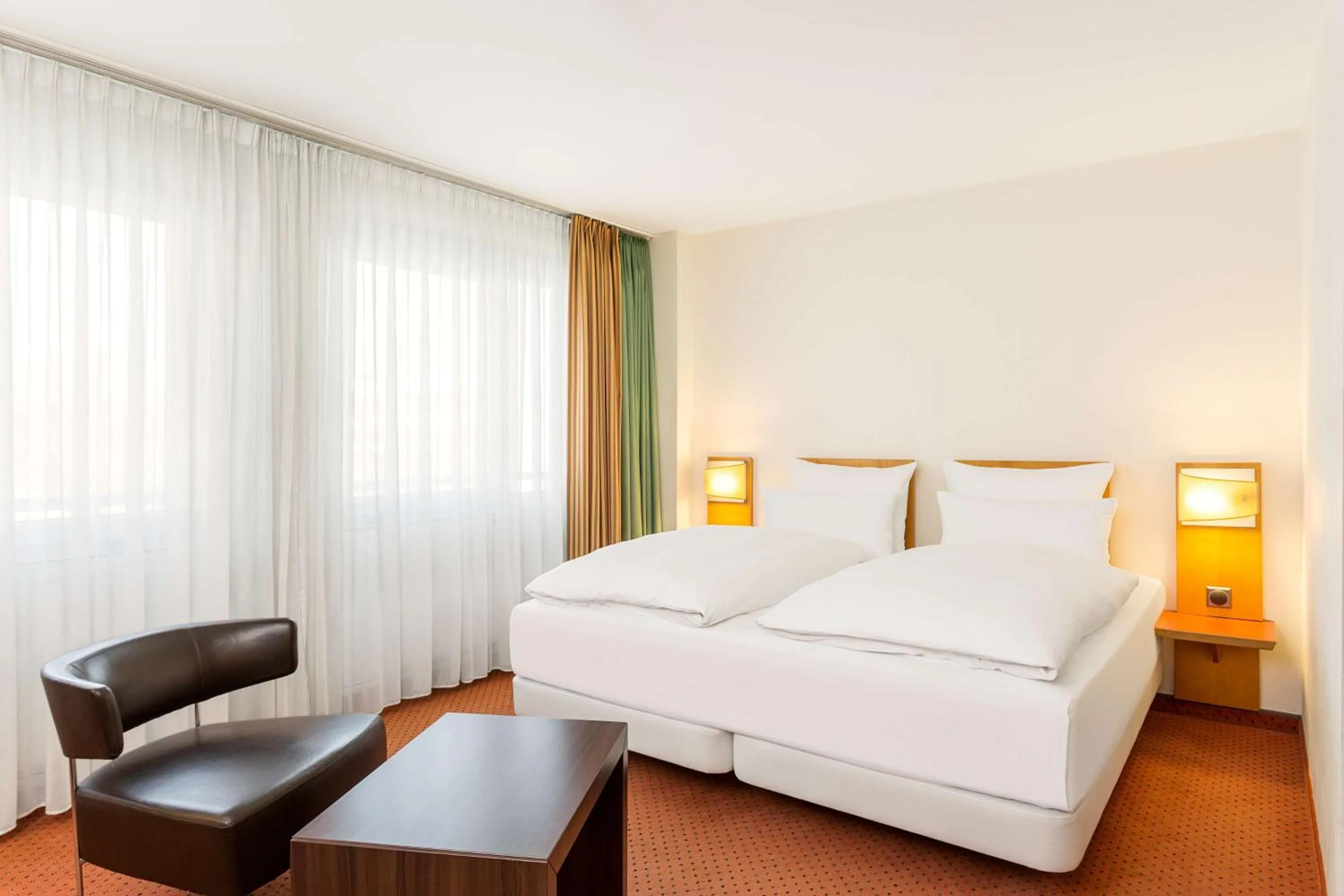 Superior Double or Twin Room in NH Berlin City Ost