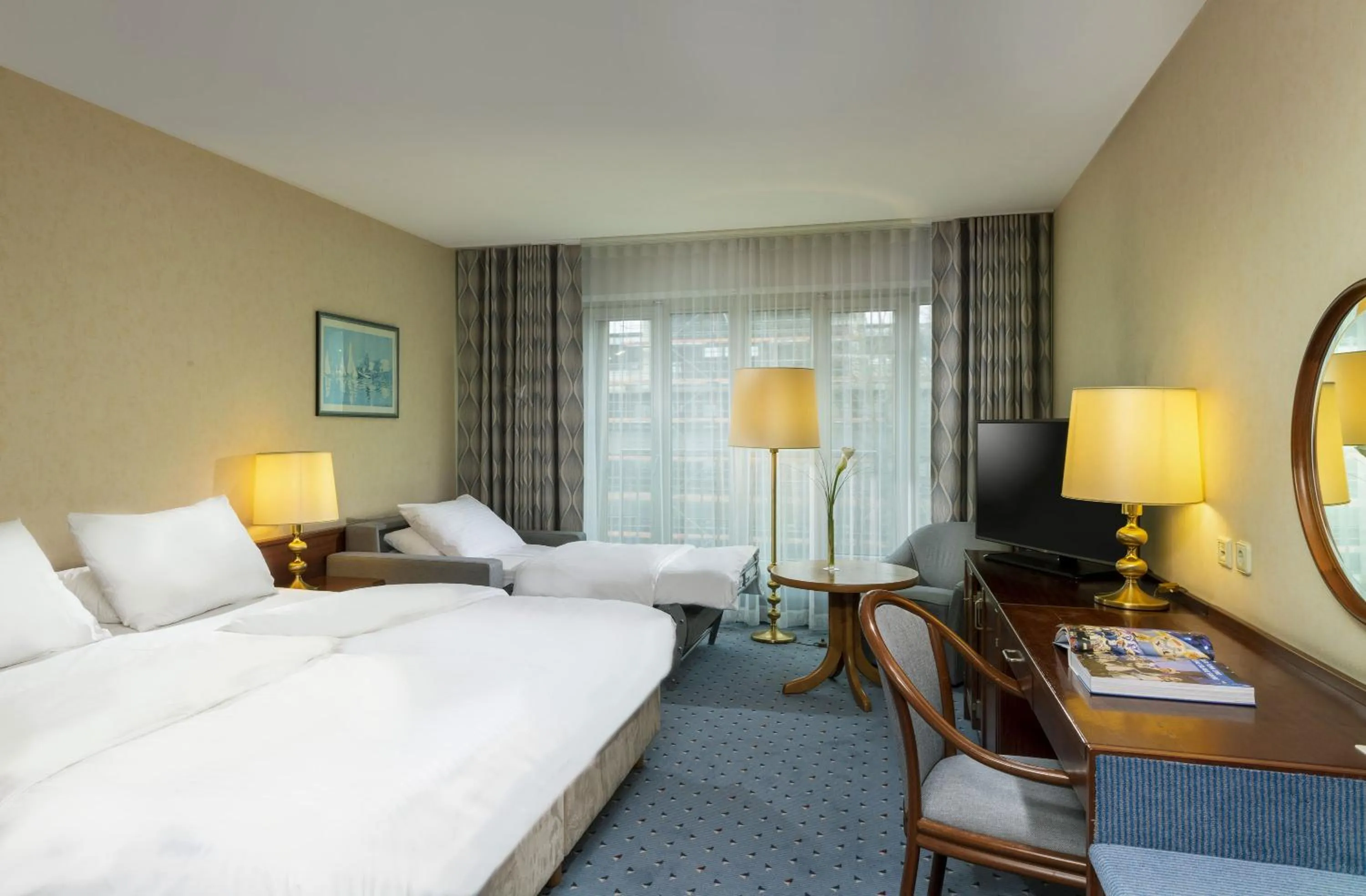 Comfort Family Room in Maritim Hotel Köln