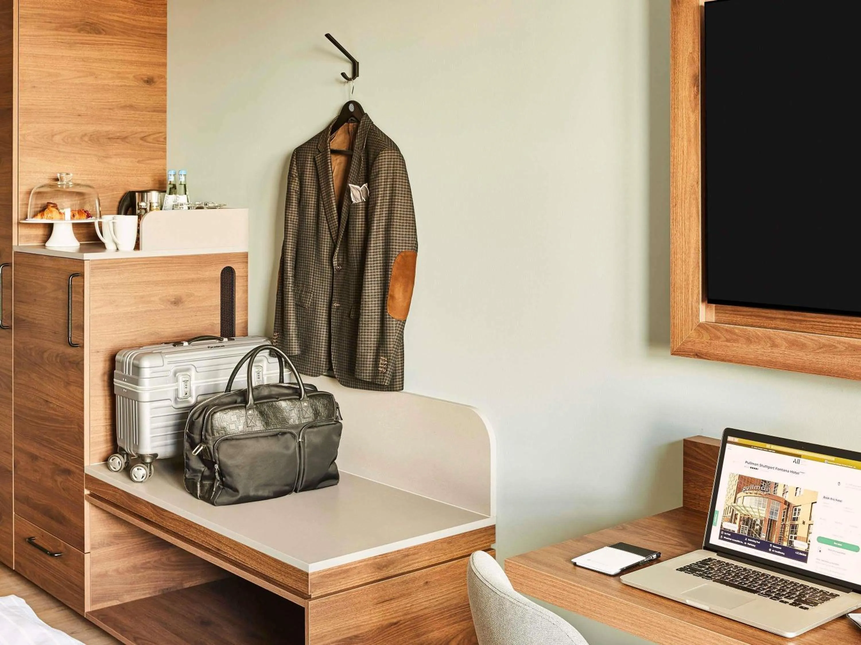 Deluxe Double Room in Pullman Stuttgart Fontana