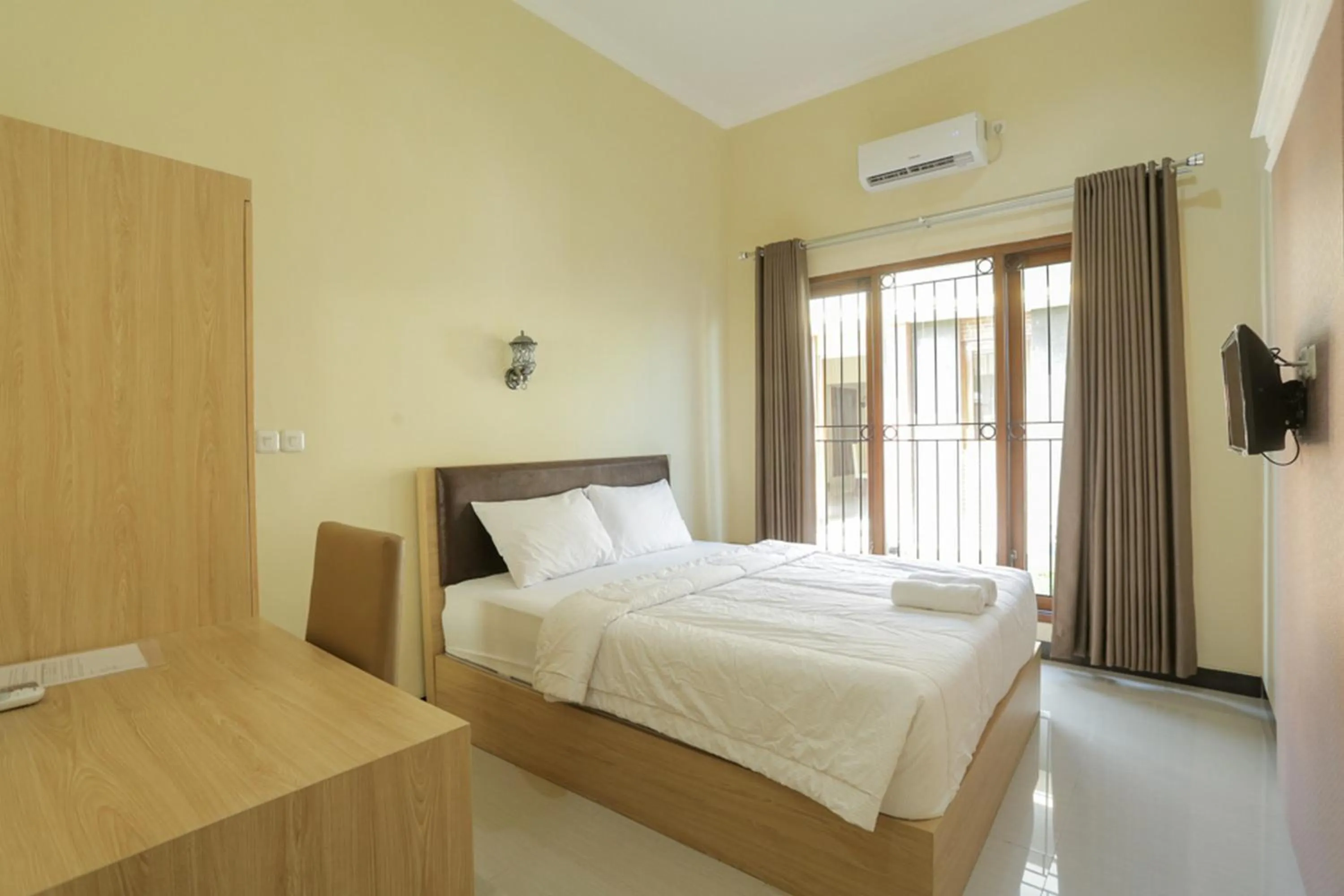 Suite in IDR Green Guest House Syariah Mitra RedDoorz