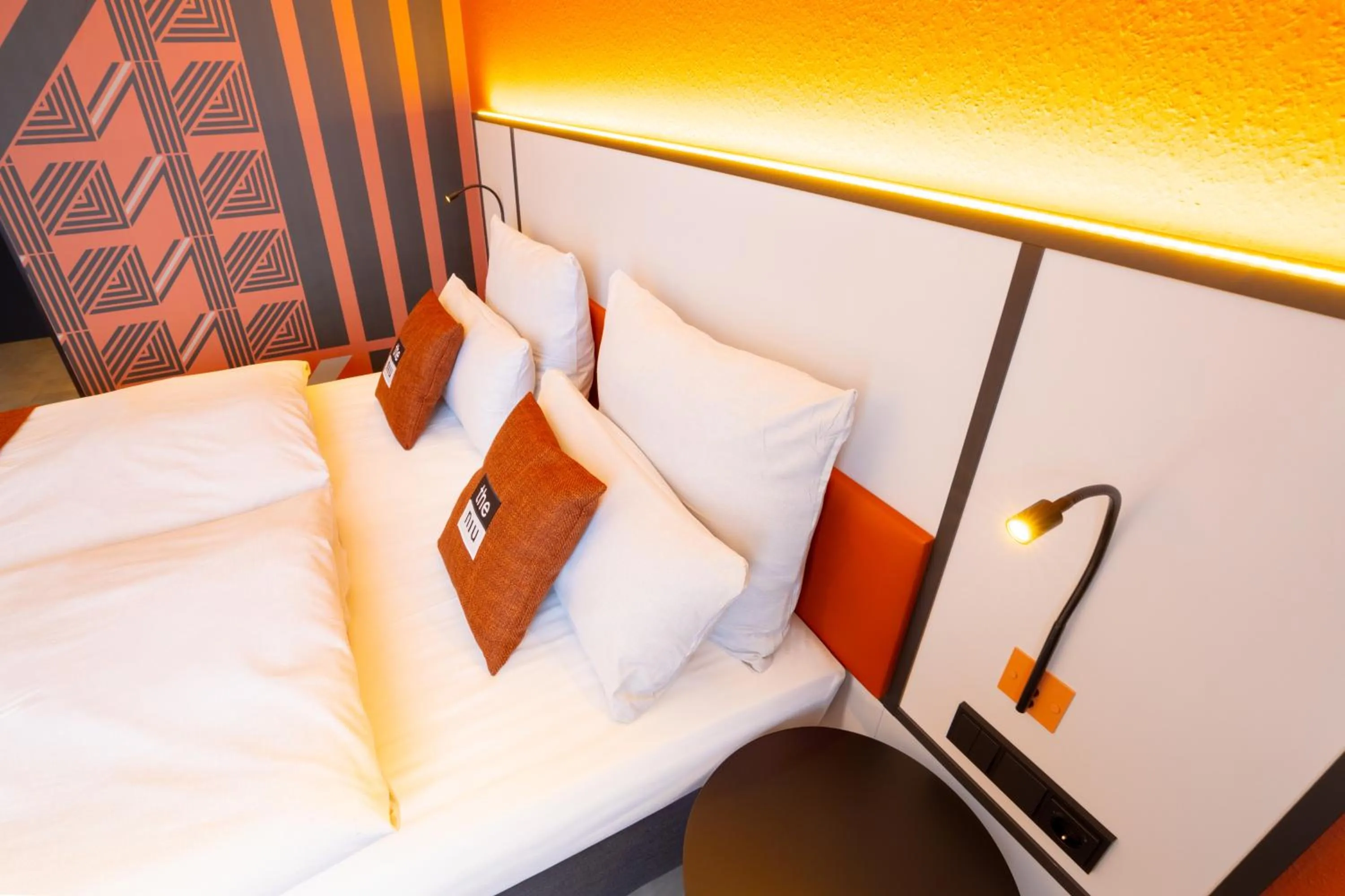 Standard Queen Room - Disability Access in Holiday Inn - the niu, Blade Solingen by IHG