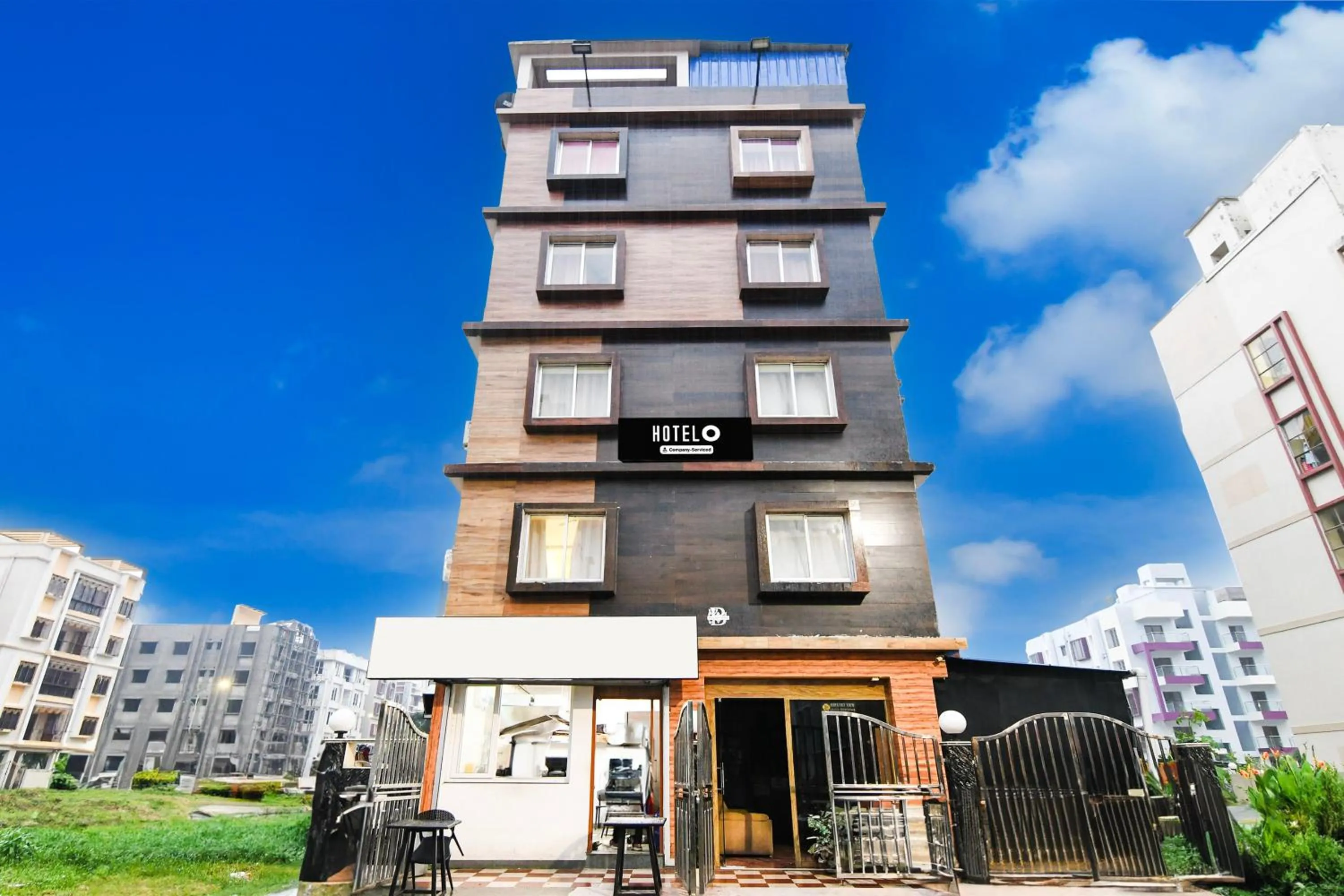 Super Hotel O New Town Near Kolkata Airport