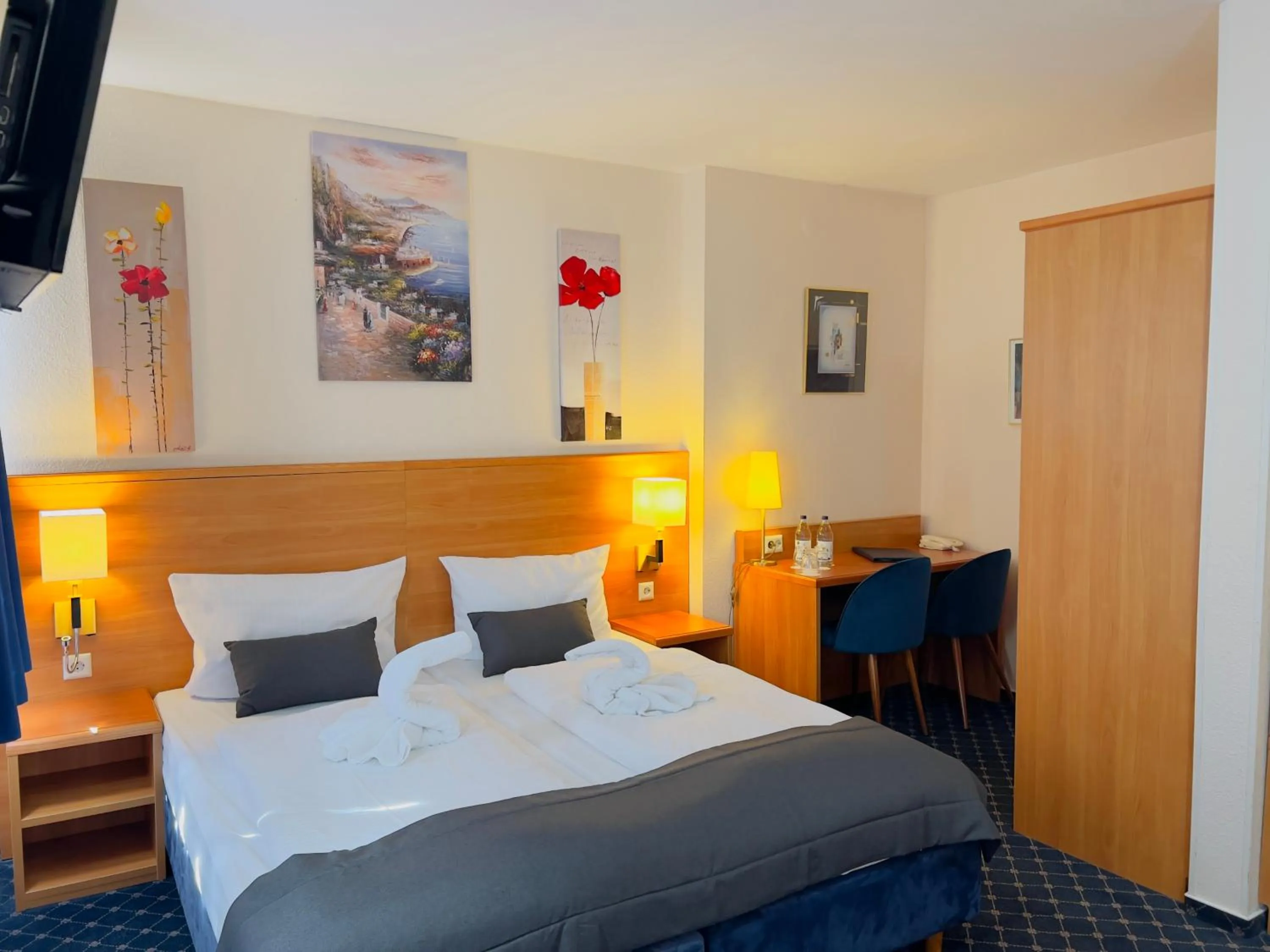 Quadruple Room in Elbbrücken Hotel