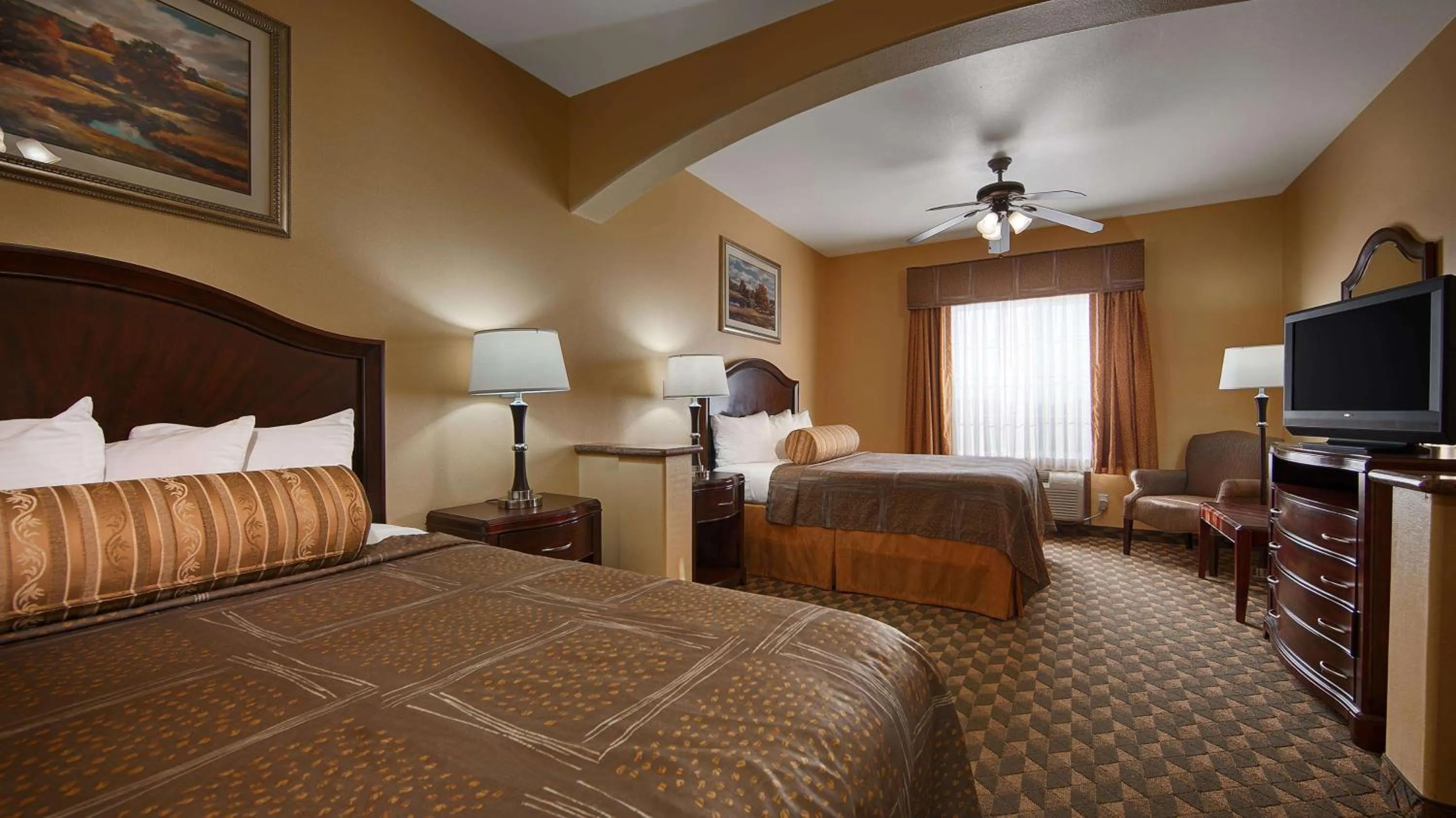 Queen Room with Two Queen Beds - Non-Smoking in Best Western Plus Manvel Inn & Suites