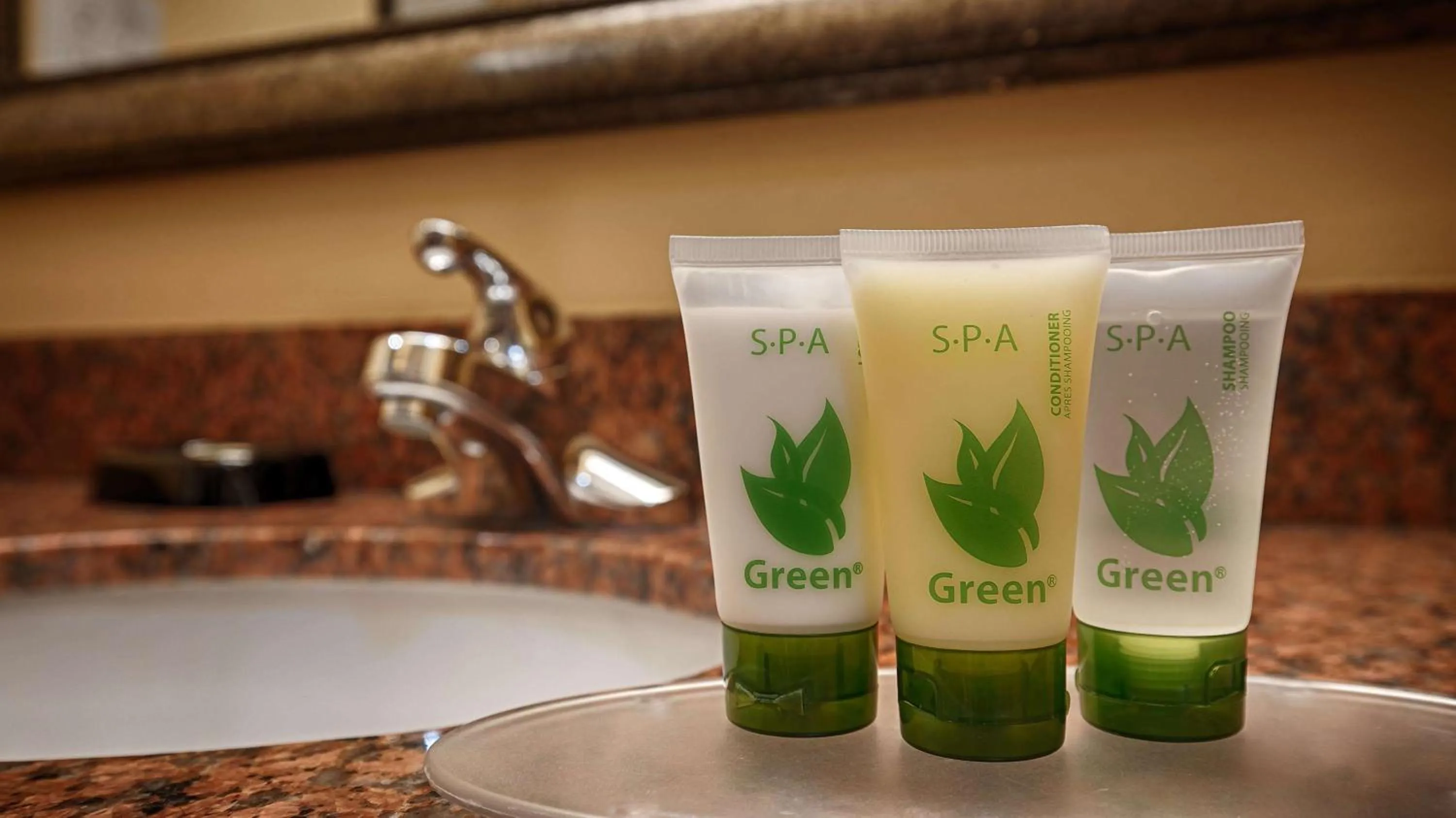 King Room with Full Kitchen - Nonsmoking in Best Western Plus Manvel Inn & Suites