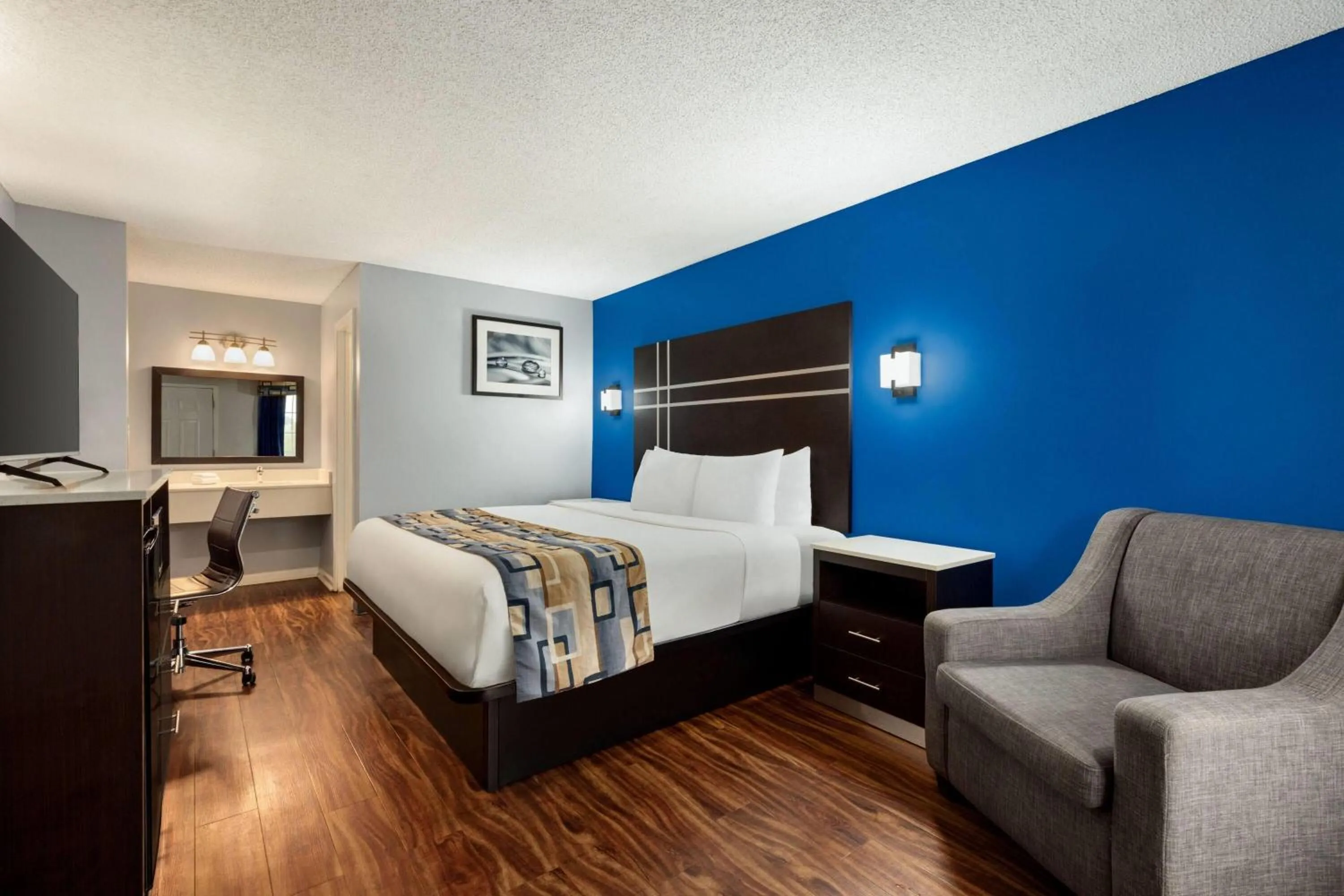 King Room - Non-Smoking in Baymont by Wyndham Albany at Albany Mall