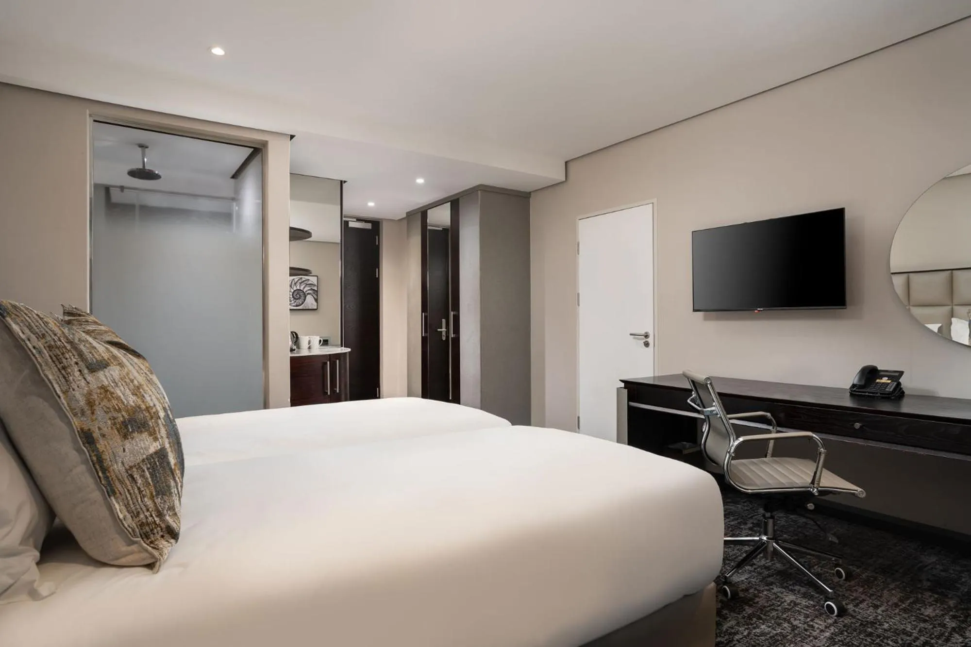 Standard Twin Room in Premier Hotel Umhlanga