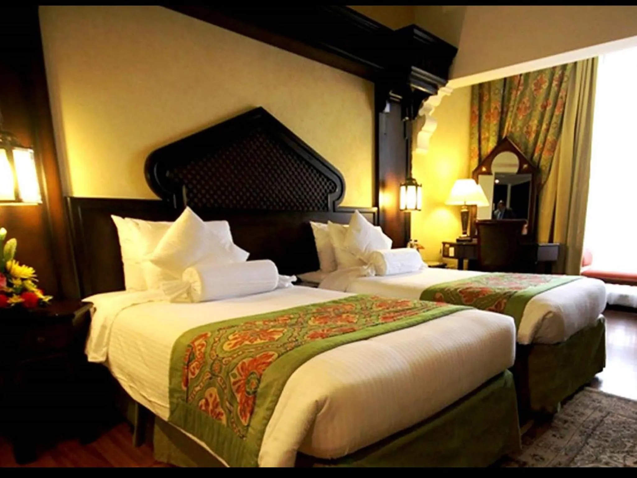 Executive Room with VIP Lounge access in Arabian Courtyard Hotel & Spa