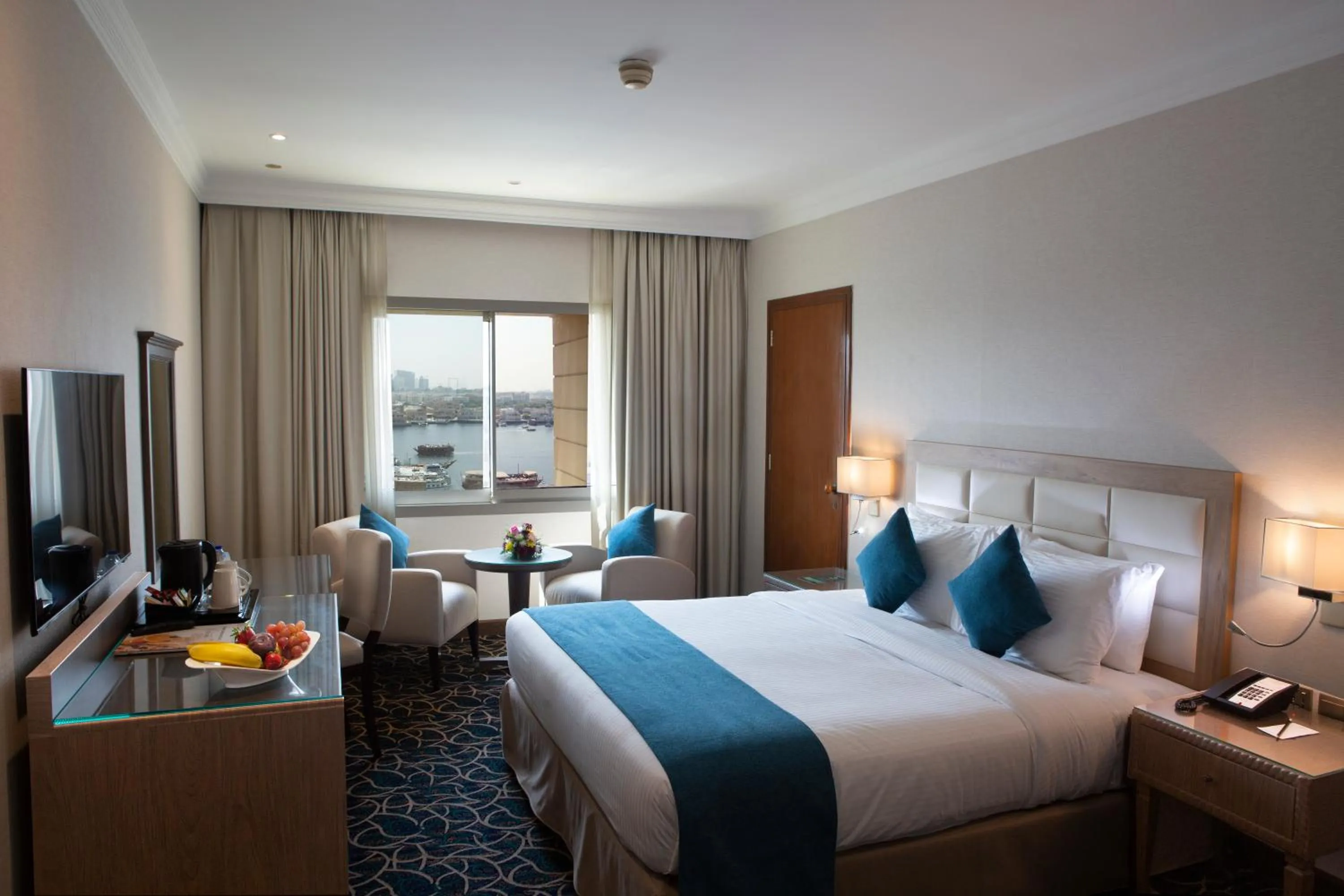 Deluxe City View Room in Carlton Tower Hotel