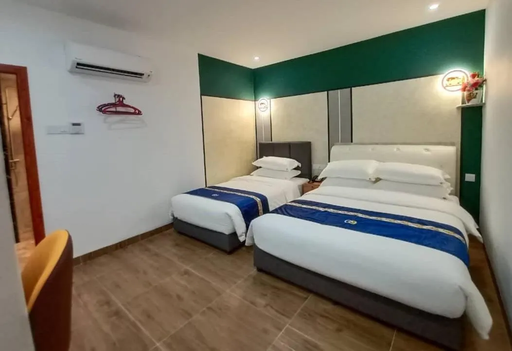 Superior Triple Room in GOOD 9 HOTEL - Cahaya Kota Puteri
