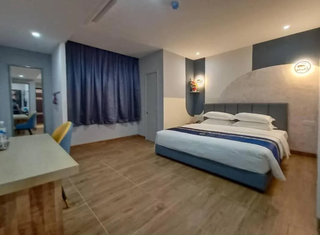 Deluxe Double Room (2 Adults + 1 Child) in GOOD 9 HOTEL - Cahaya Kota Puteri