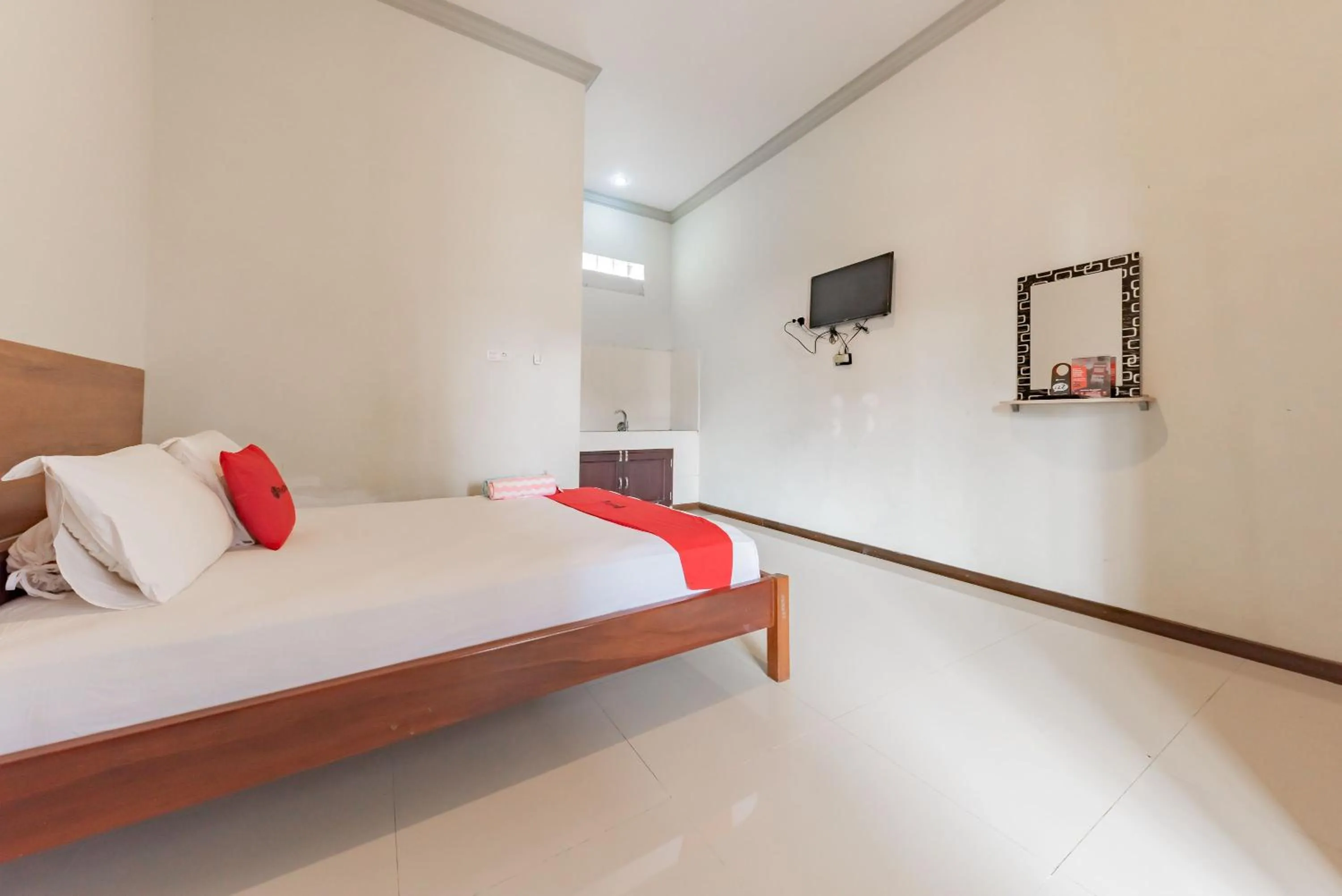 Deluxe Room in RedDoorz near GOR Sempaja Samarinda