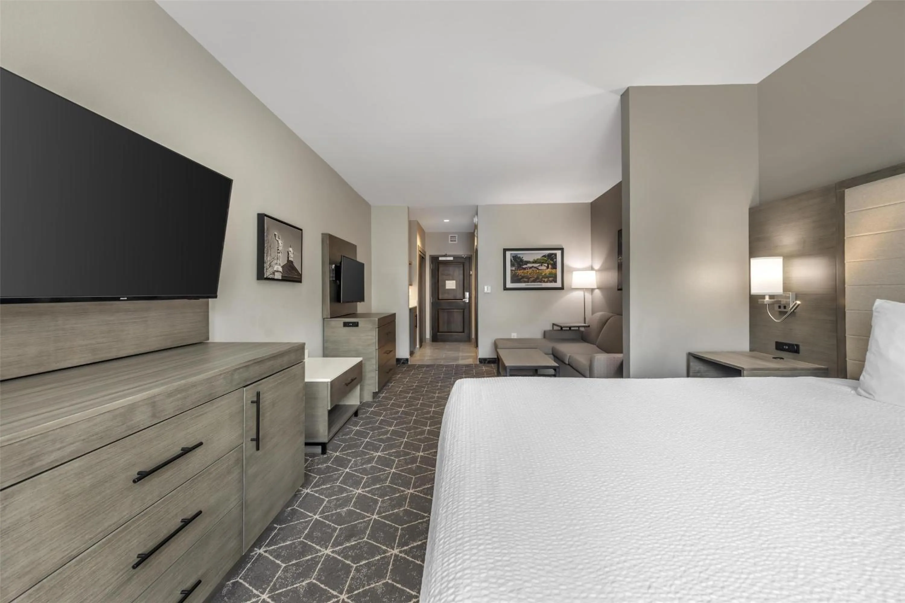 King Suite with Sofa Bed - Non-Smoking in Best Western Plus Lawrenceburg