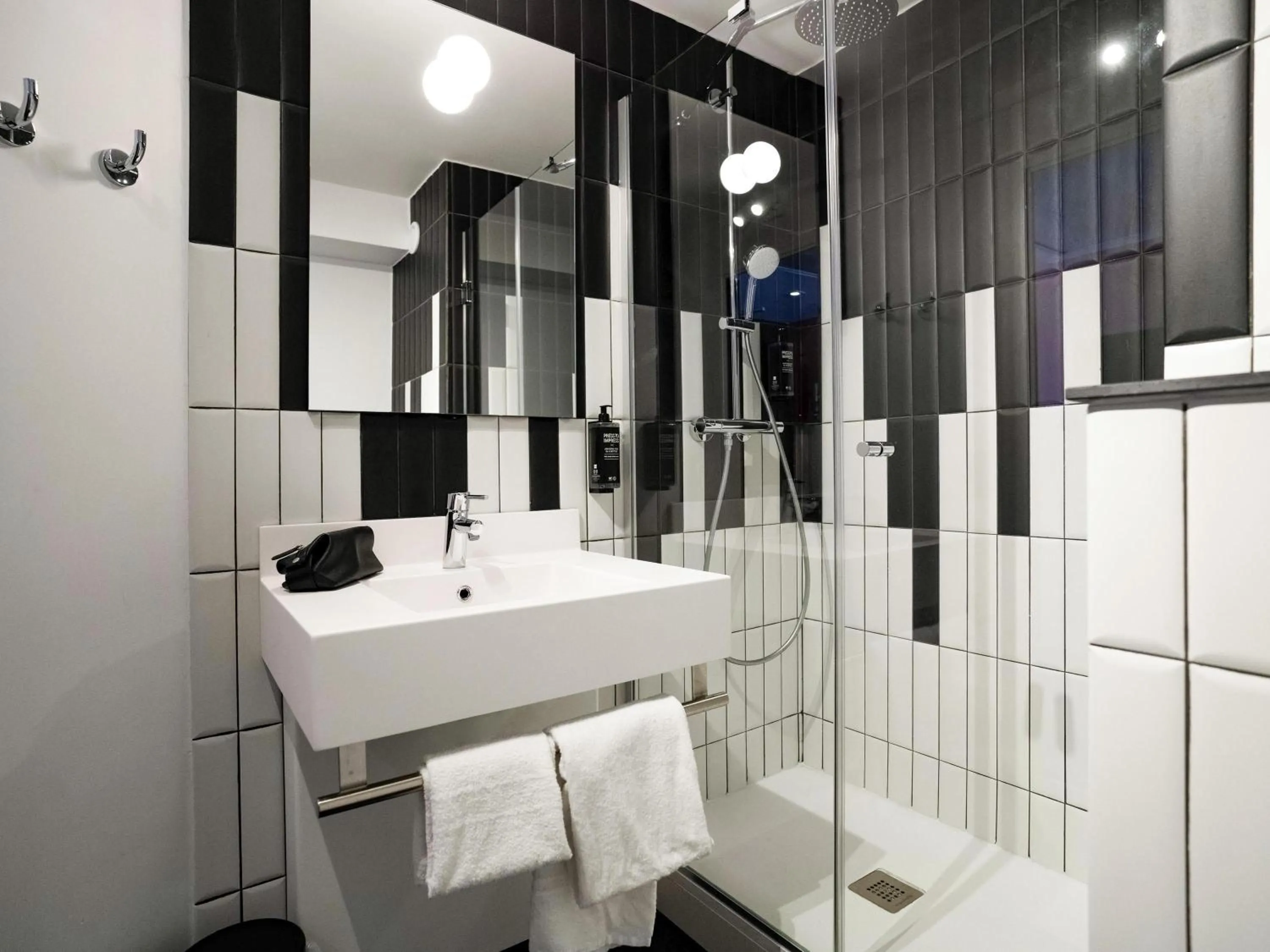 Standard Twin Room in ibis Styles Paris Porte de Versailles - Mairie d'Issy