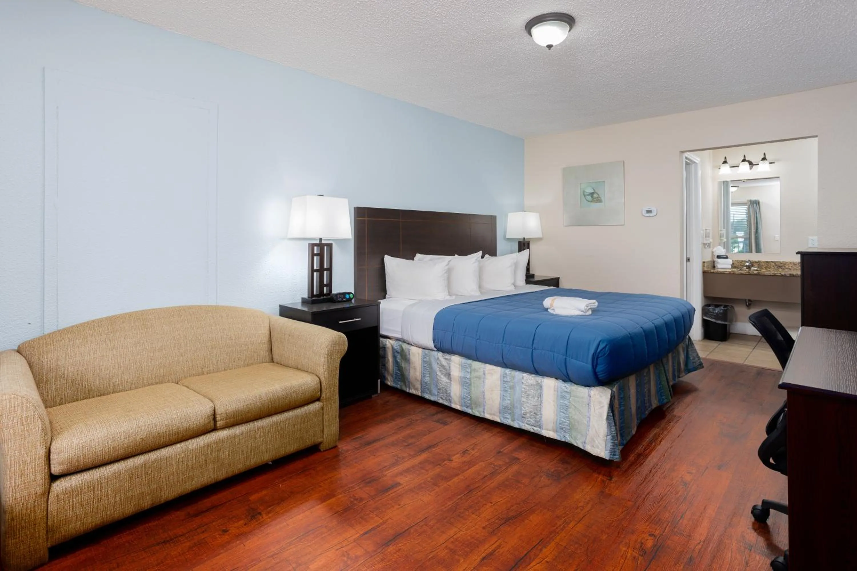 King Room - Pet-Friendly in Southern Oaks Inn - Saint Augustine