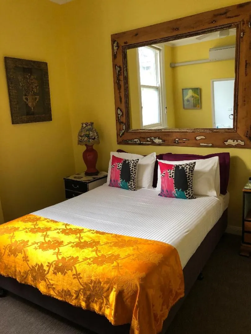 Deluxe Queen Room in Vine Valley Inn