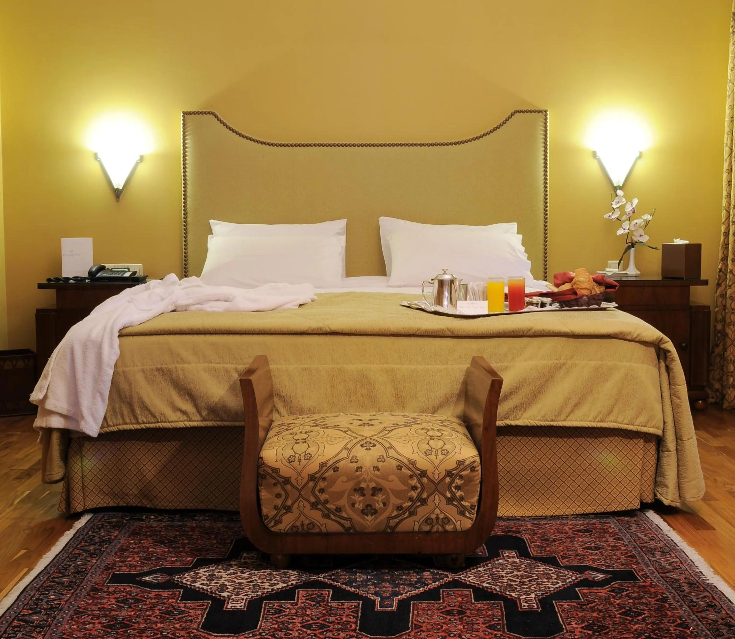 Executive Suite with Sea View in Warwick Palm Beach Hotel