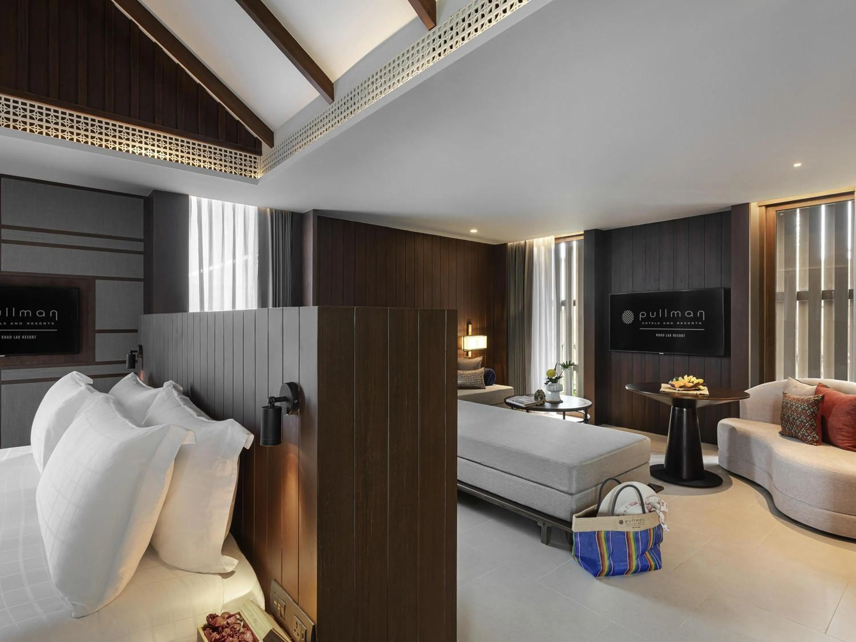 Luxury King Villa with a Pool in Pullman Khao Lak Resort