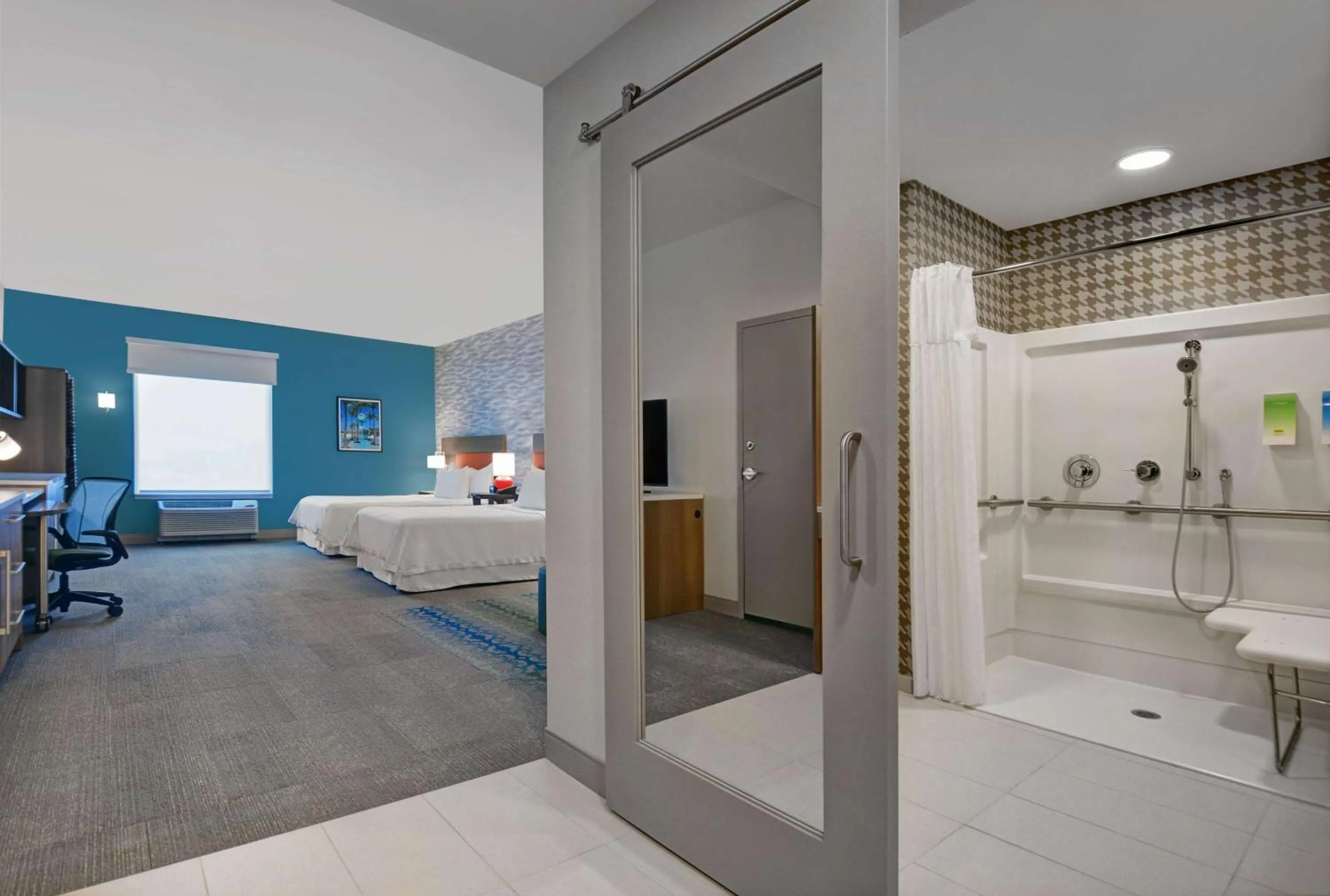 Queen Studio with Two Queen Beds - Mobility and Hearing Access/Non-Smoking in Home2 Suites by Hilton Fort Myers Colonial Blvd