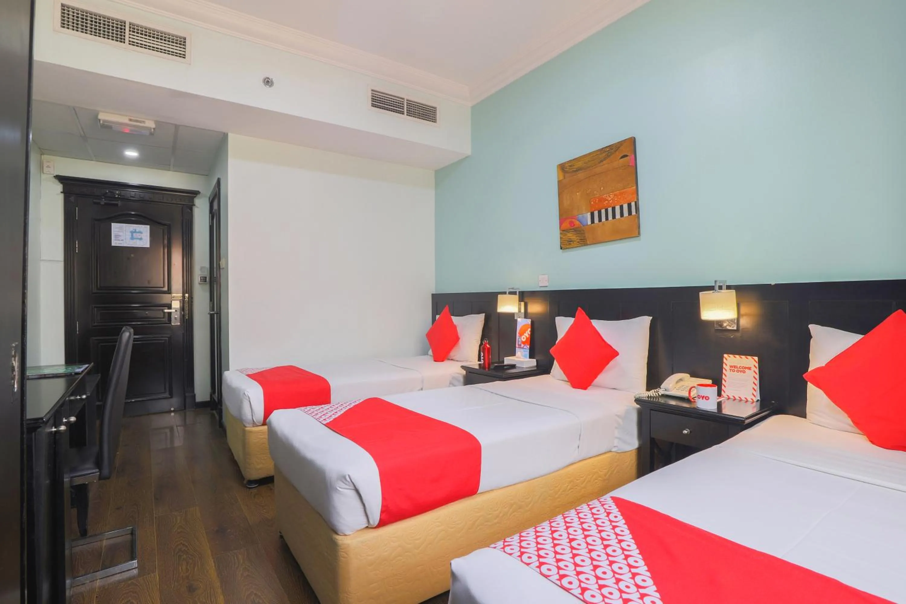 Standard Triple Room in Eureka Hotel